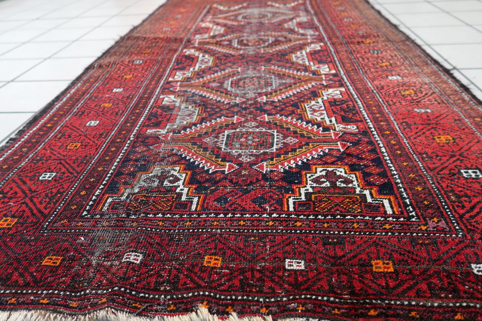 Antique Afghan Baluch Rug, 1920s, Hand-Knotted Wool, 3.1' x 6' - 1C1205 en venta 4