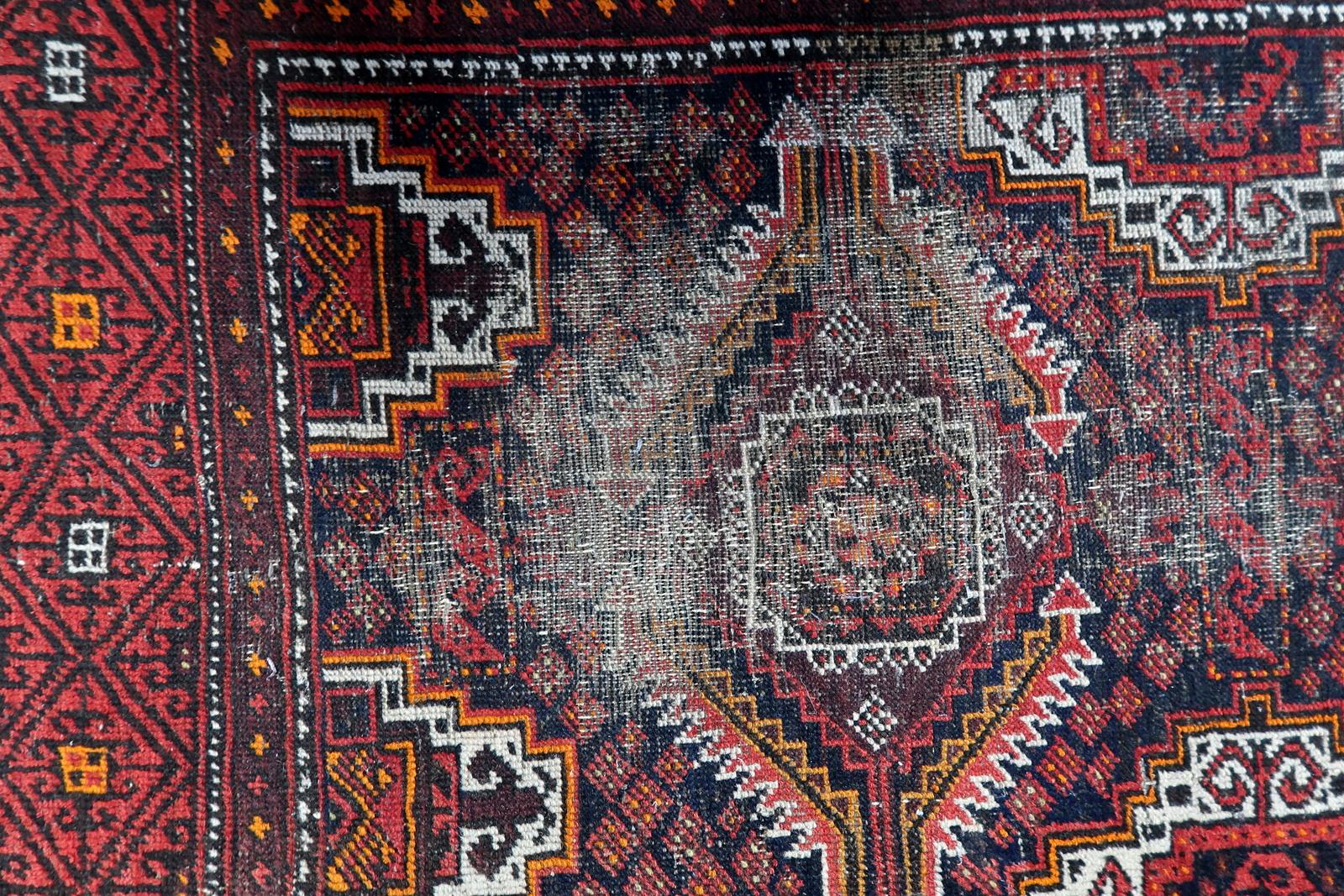 Antique Afghan Baluch Rug, 1920s, Hand-Knotted Wool, 3.1' x 6' - 1C1205 Anudado a mano en venta