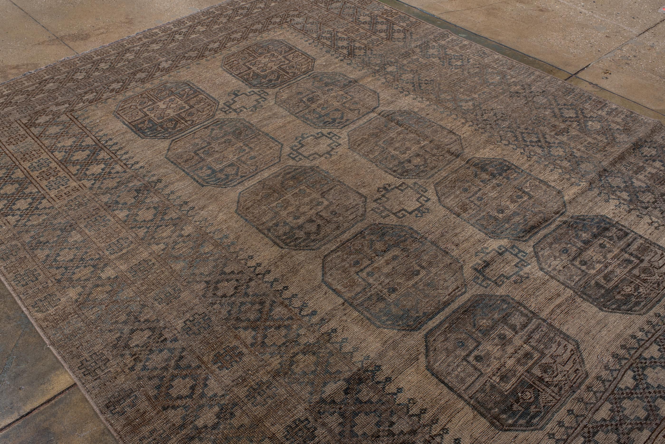 Tapis afghan ancien Ersari avec palette de tons terreux en vente 1