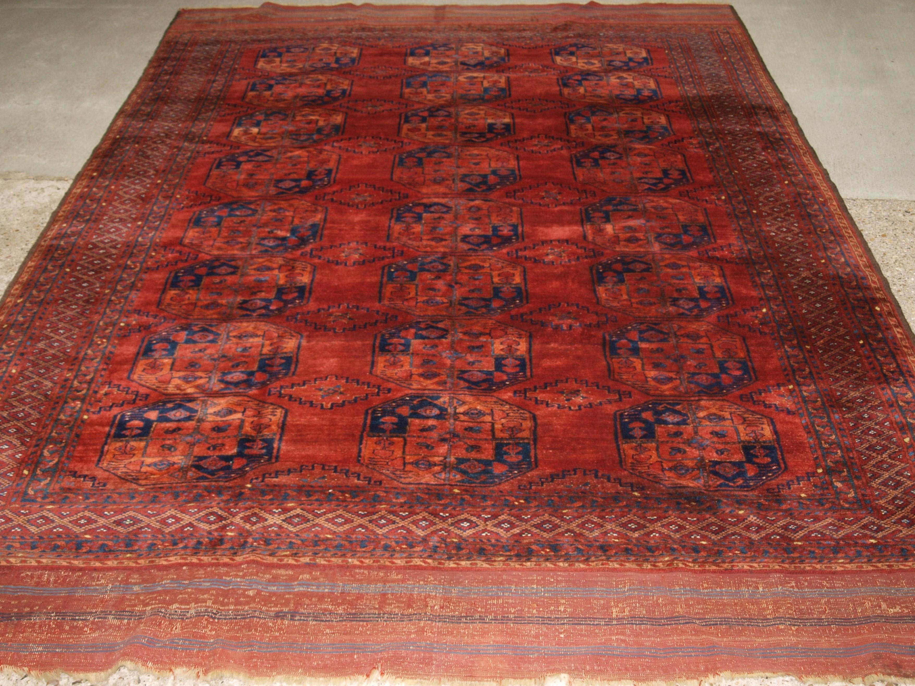 Antiker afghanischer Ersari-Turmanischer Main-Teppich (Georgian) im Angebot