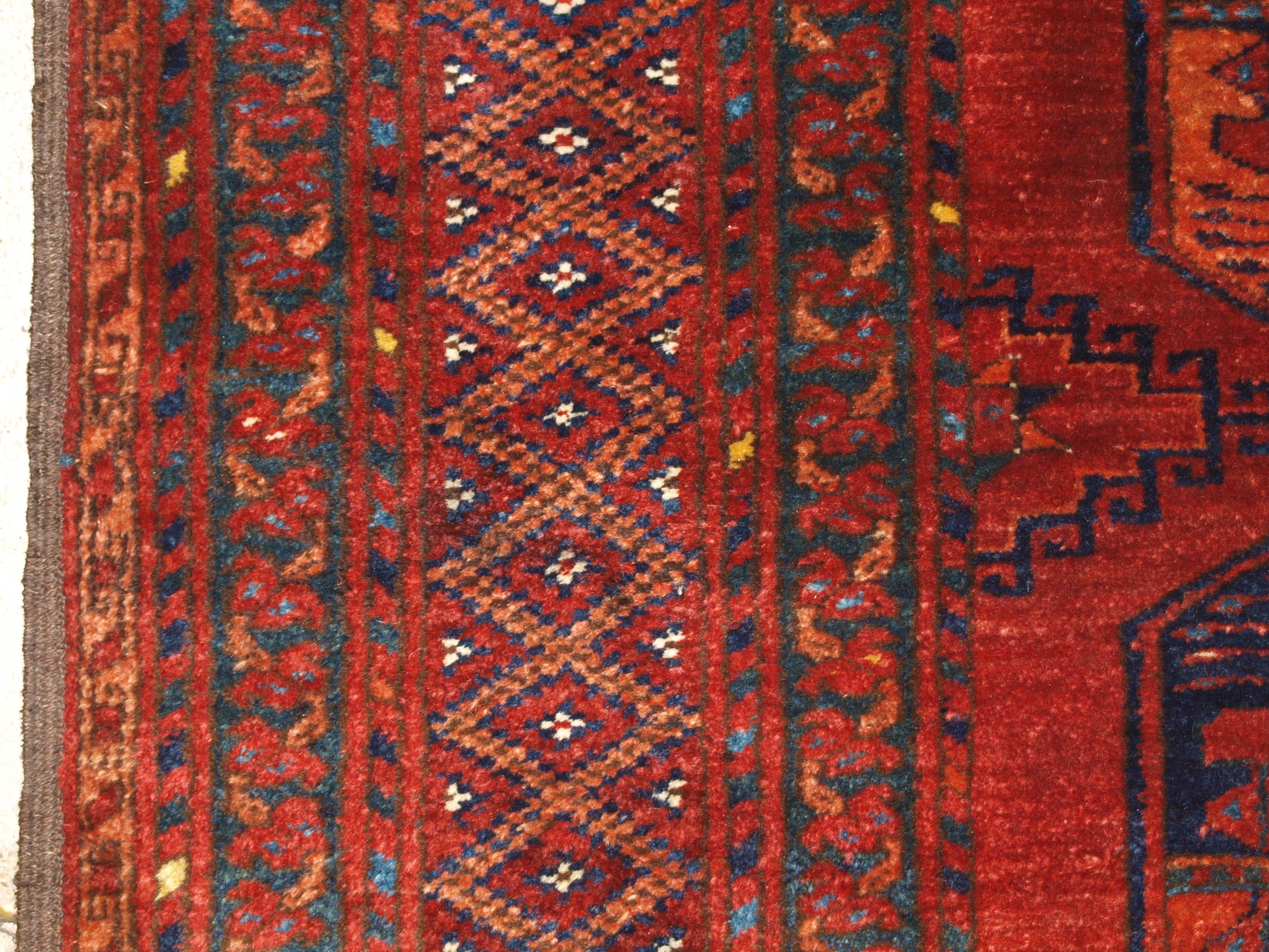 Antiker afghanischer Ersari-Turmanischer Main-Teppich im Zustand „Gut“ im Angebot in Moreton-In-Marsh, GB