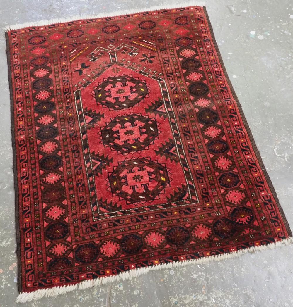 Antique Afghan Kizil Ayak Turkmen prayer rug with rams horn design to the Mihrab
Circa 1900

A very good small prayer rug, the rams horn design in this format is associated with the Turkmen tribes; especially the Ersari / Kizil Ayak, who settled in