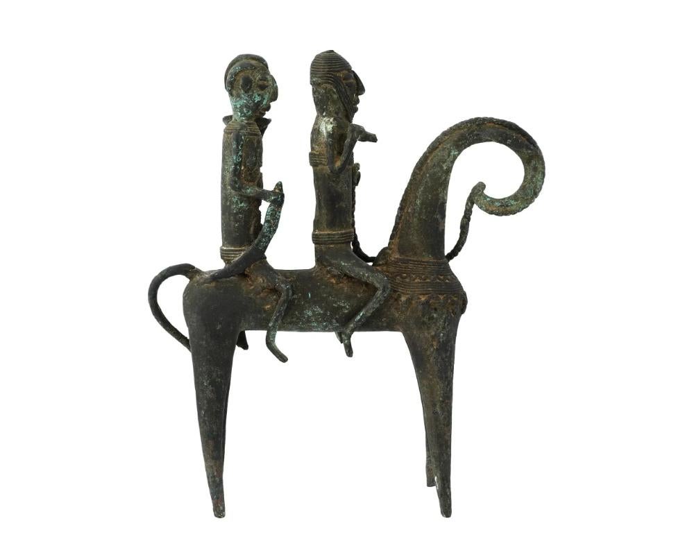 Sconosciuto Statua antica di bronzo africano Sao Cavalier in vendita