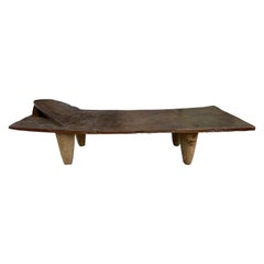 Antico letto senufo africano in legno di iroko