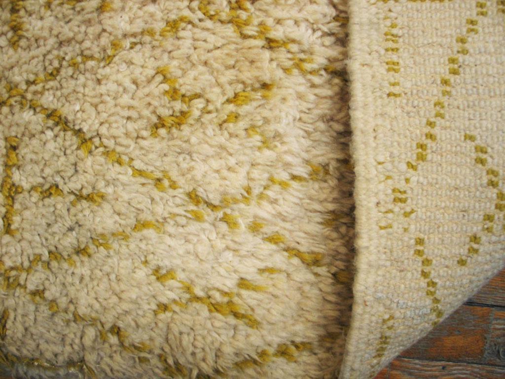 Wool Mid 20th Century N. African Moroccan Carpet ( 11'9