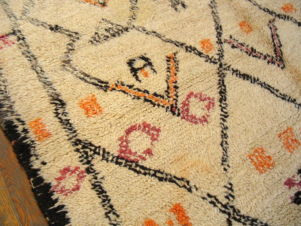 Marokkanischer Teppich aus der Mitte des 20. Jahrhunderts ( 5''6 x 9''10 - 168 x 300) im Angebot 1