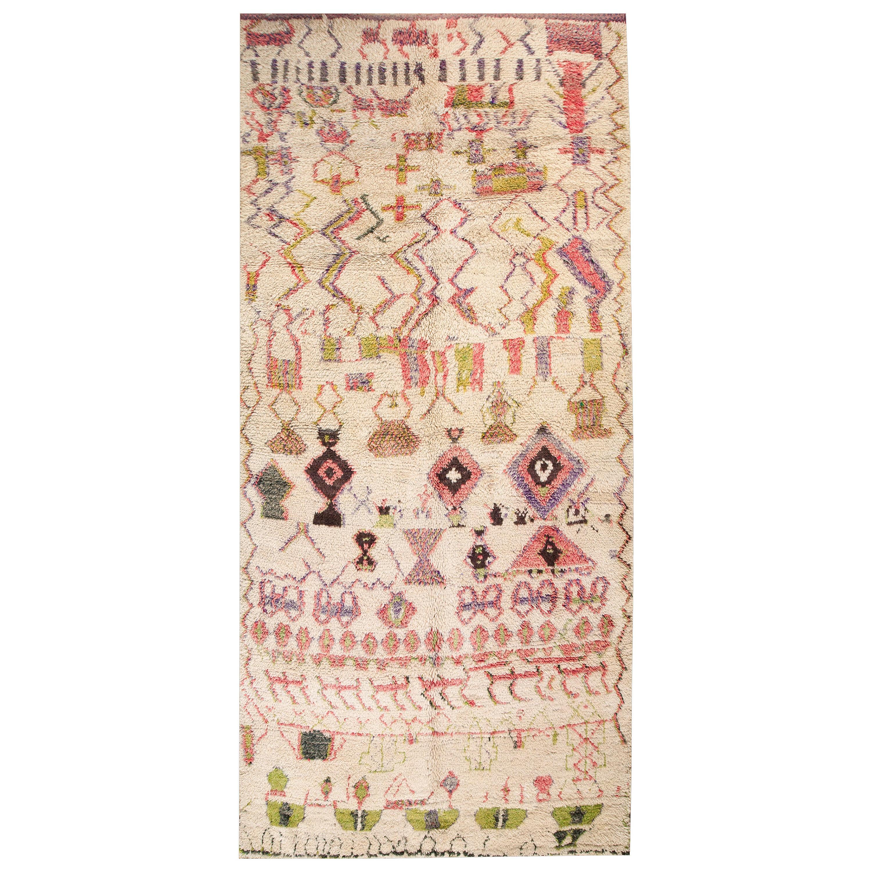 Mid 20th Century Moroccan Carpet ( 6' x 12' 9" - 183 x 389 ) For Sale