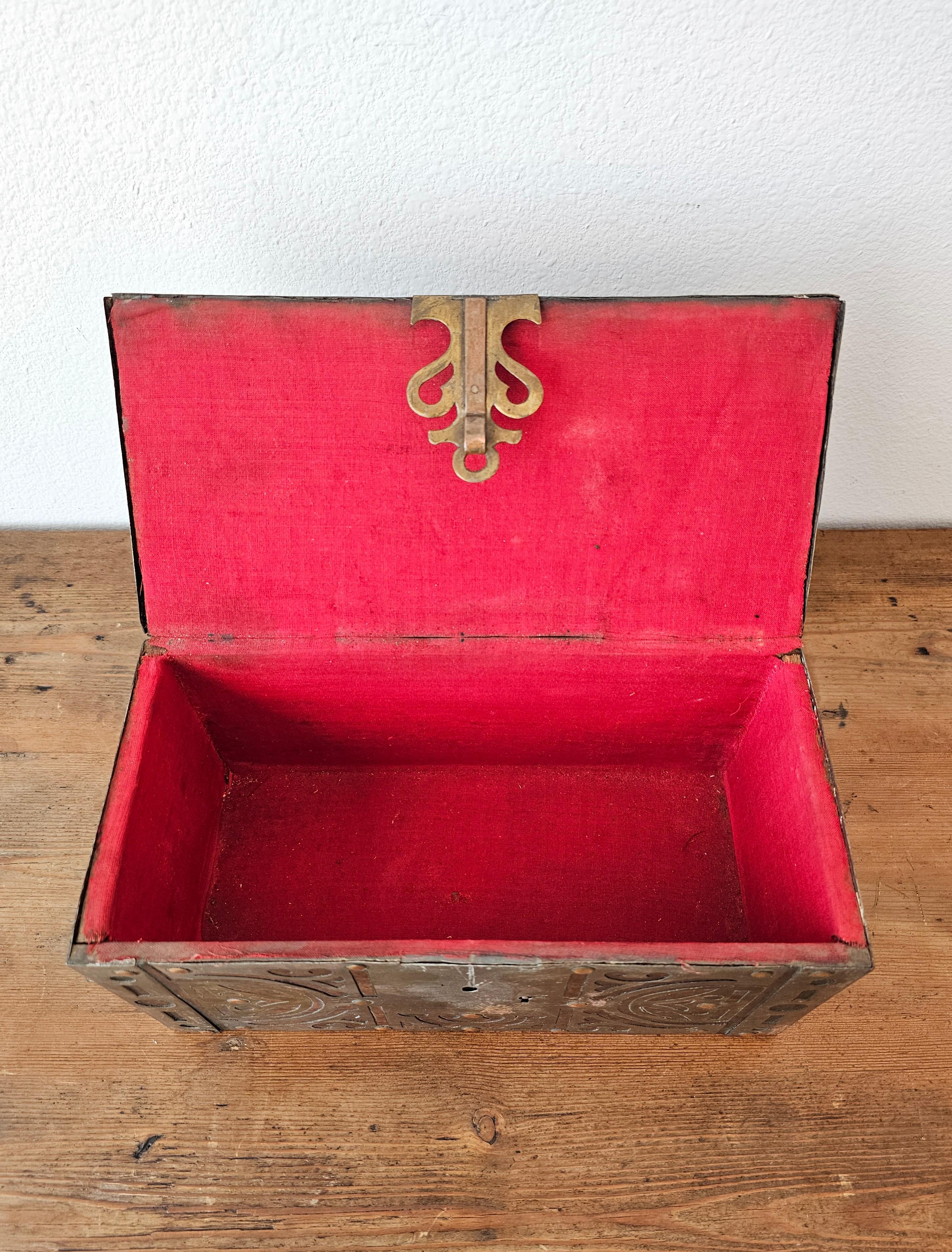Antique African Tuareg Mauritania Mixed Metal Mounted Wood Table Box 10