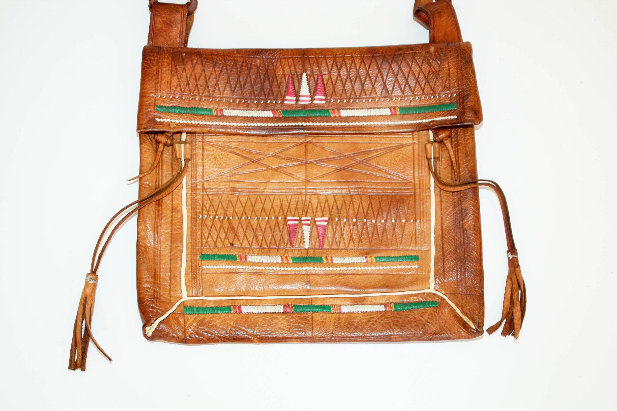 20th Century Antique African Tuareg Moroccan Shoulder Leather Bag 1960s Collectible For Sale