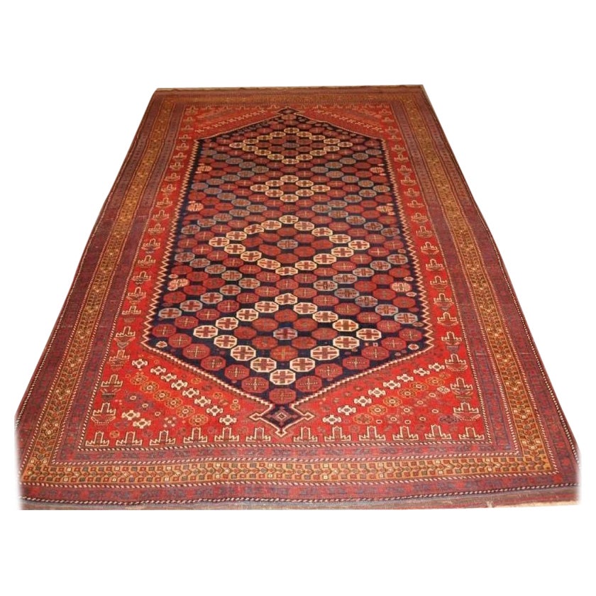 Antico tappeto Afshar lungo con grande disegno a medaglione, circa 1880