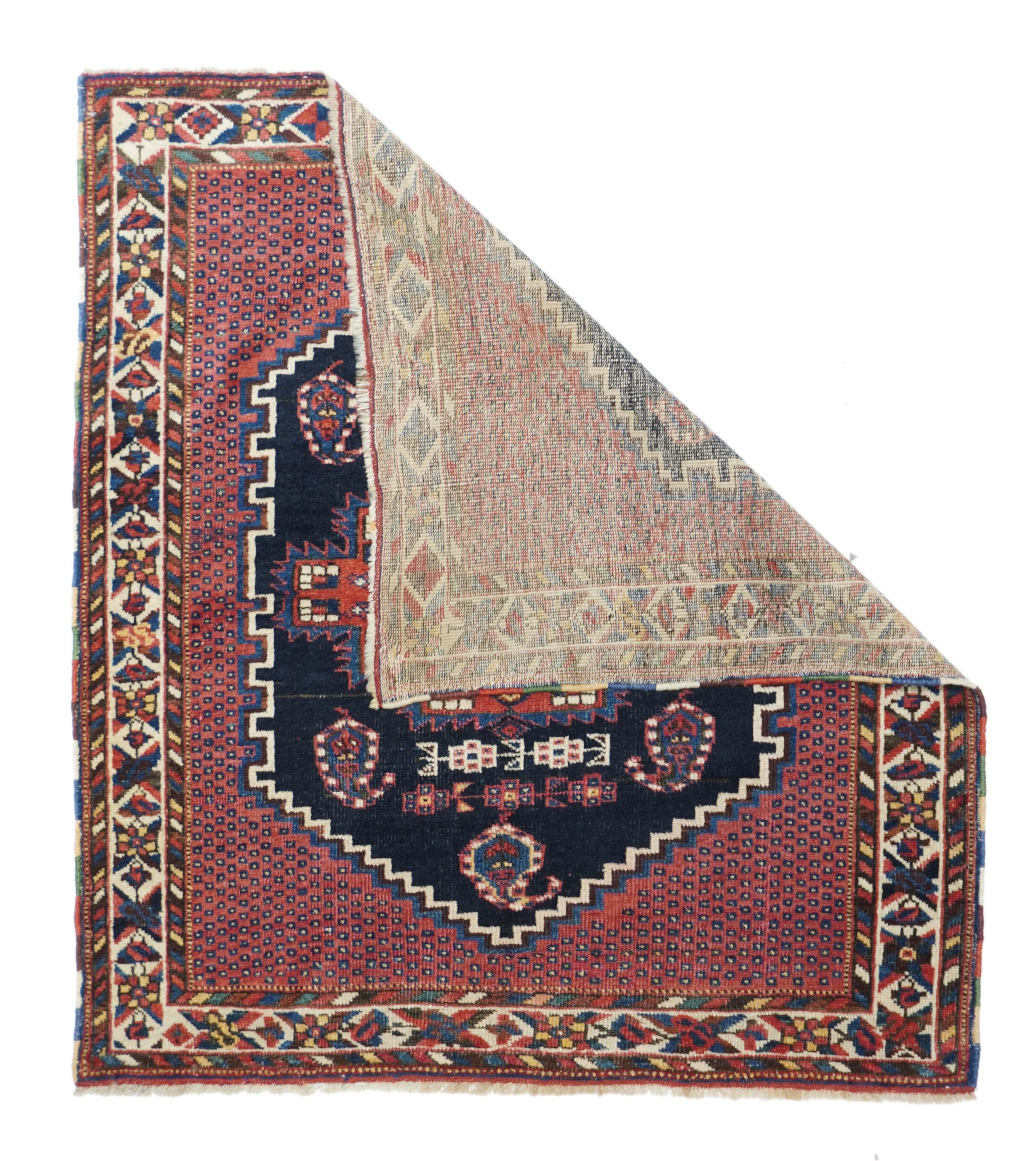 Tapis Afshar 3'6'' x 3'10''.