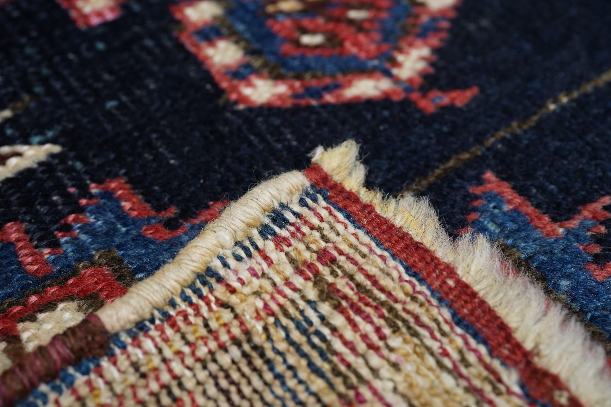 Tapis Afshar ancien 3'6'' x 3'10'' en vente 2