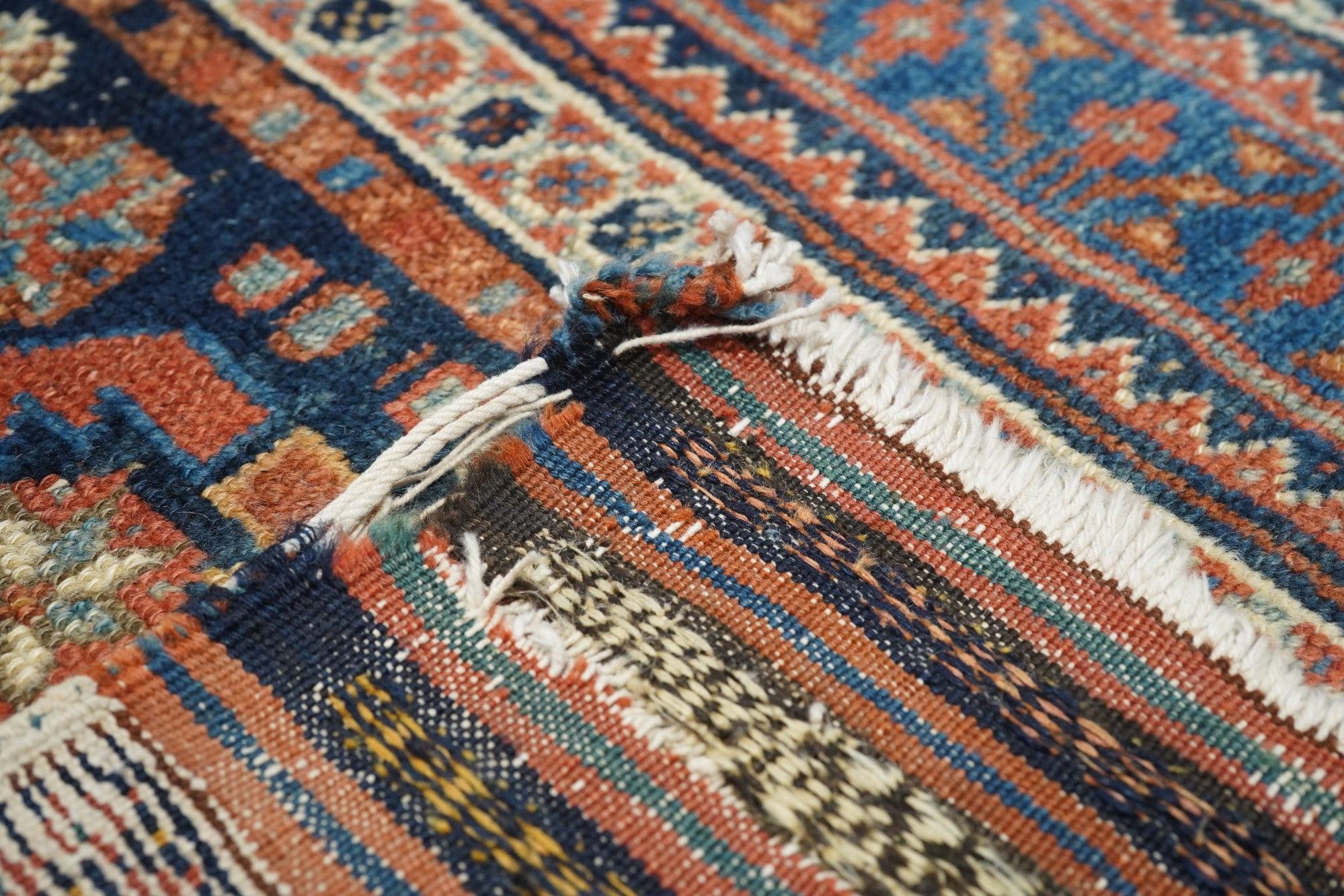 Antiker Afshar-Teppich 4'1'' x 6'3'' im Angebot 4