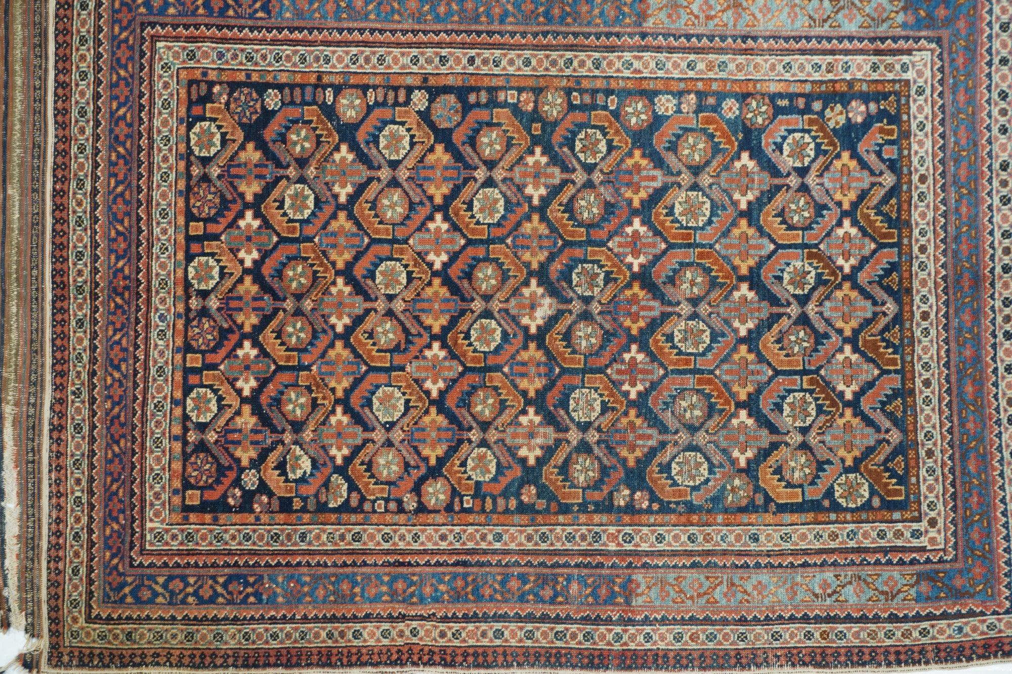 Antiker Afshar-Teppich 4'1'' x 6'3'' (Persisch) im Angebot
