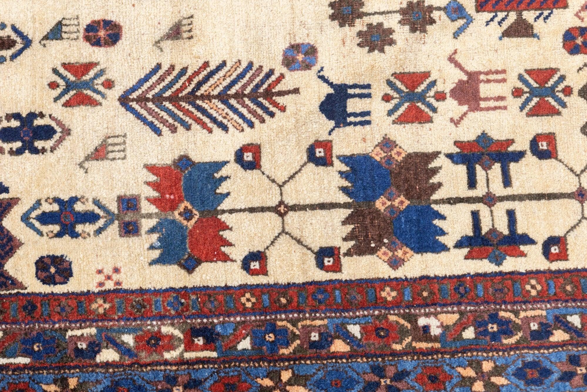 Antiker Afshar-Teppich 4'11'' x 6'1'' im Angebot 1