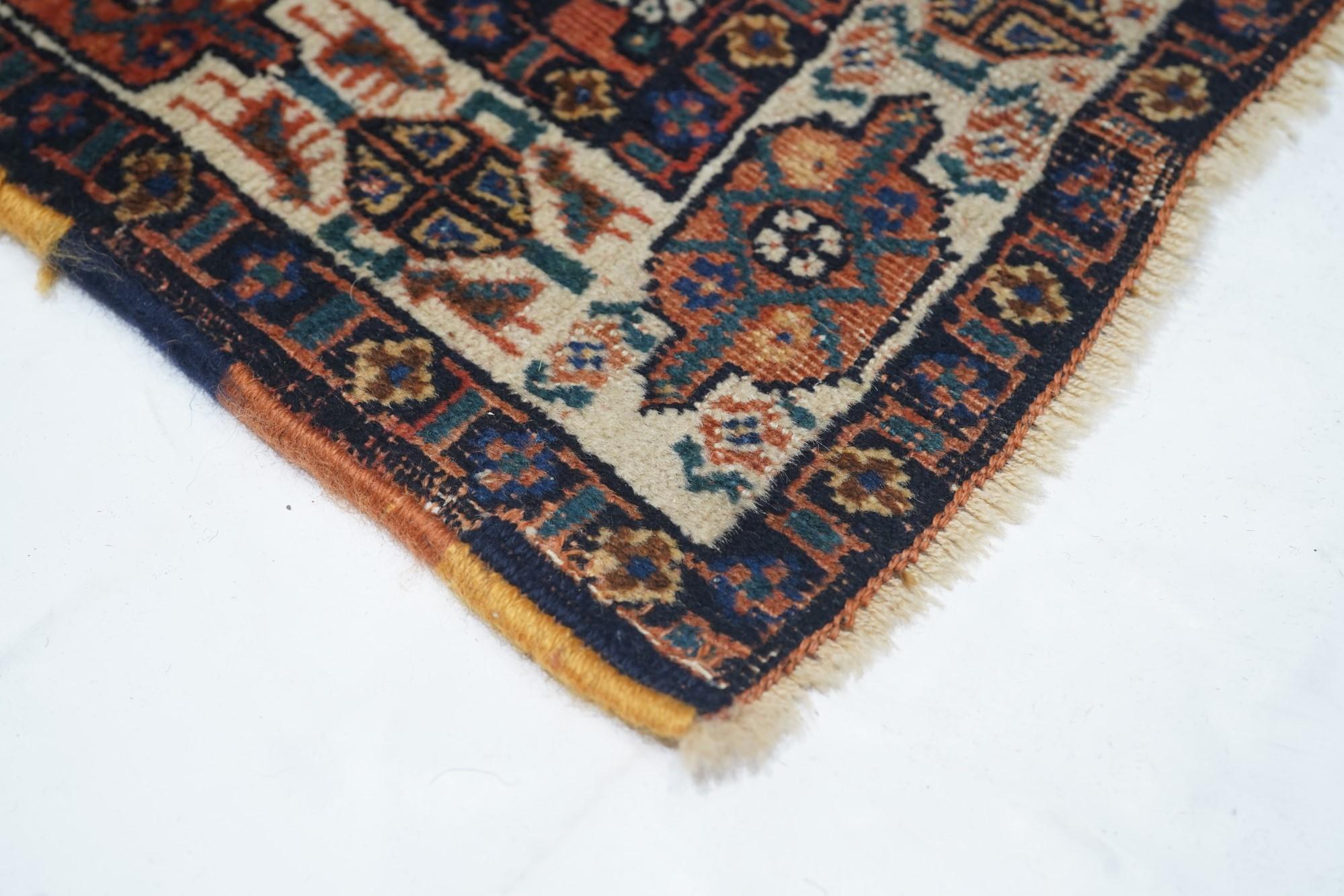 Antiker Afshar-Teppich (Wolle) im Angebot