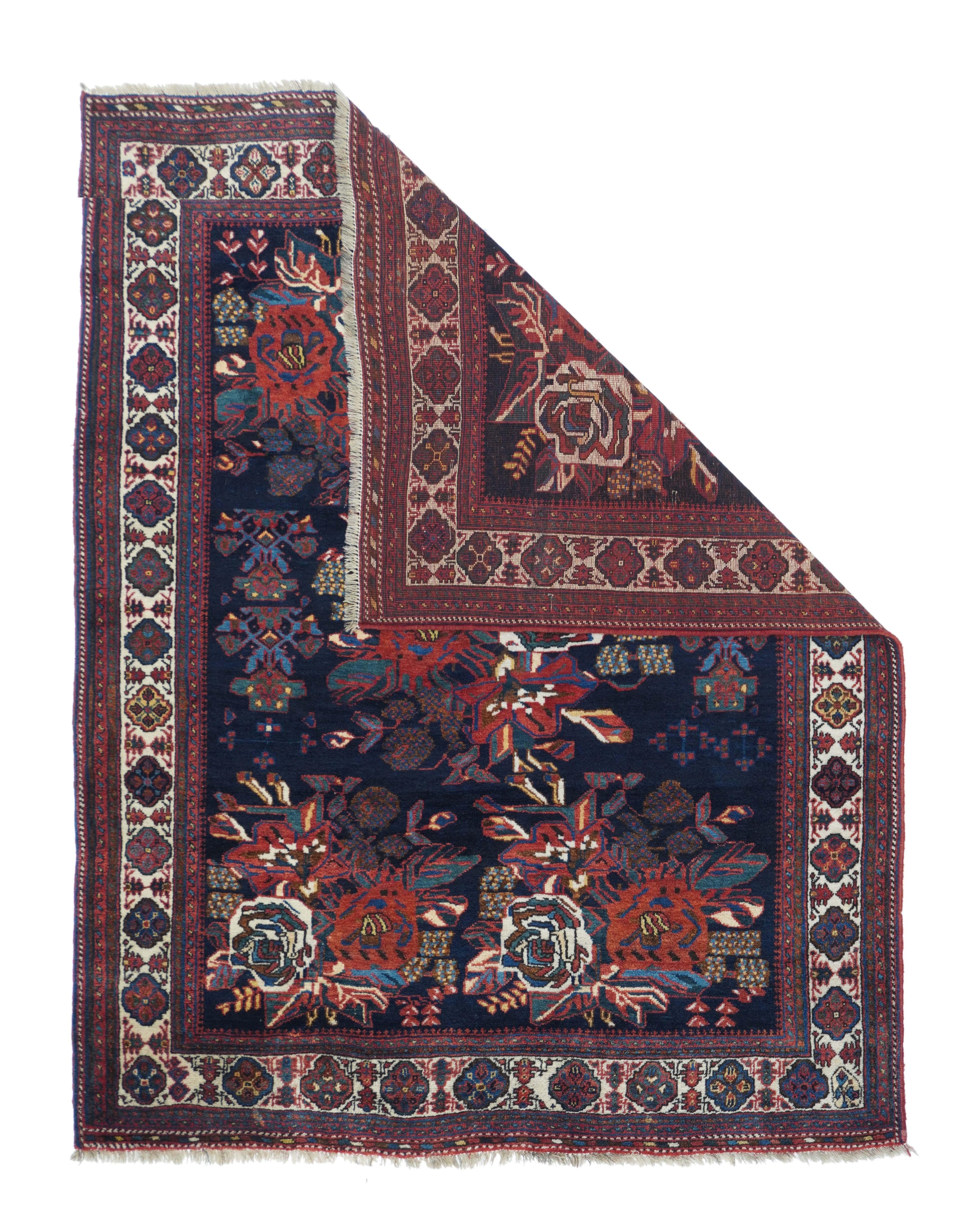 Antiker Afshar-Teppich 4'3'' x 5'5''.