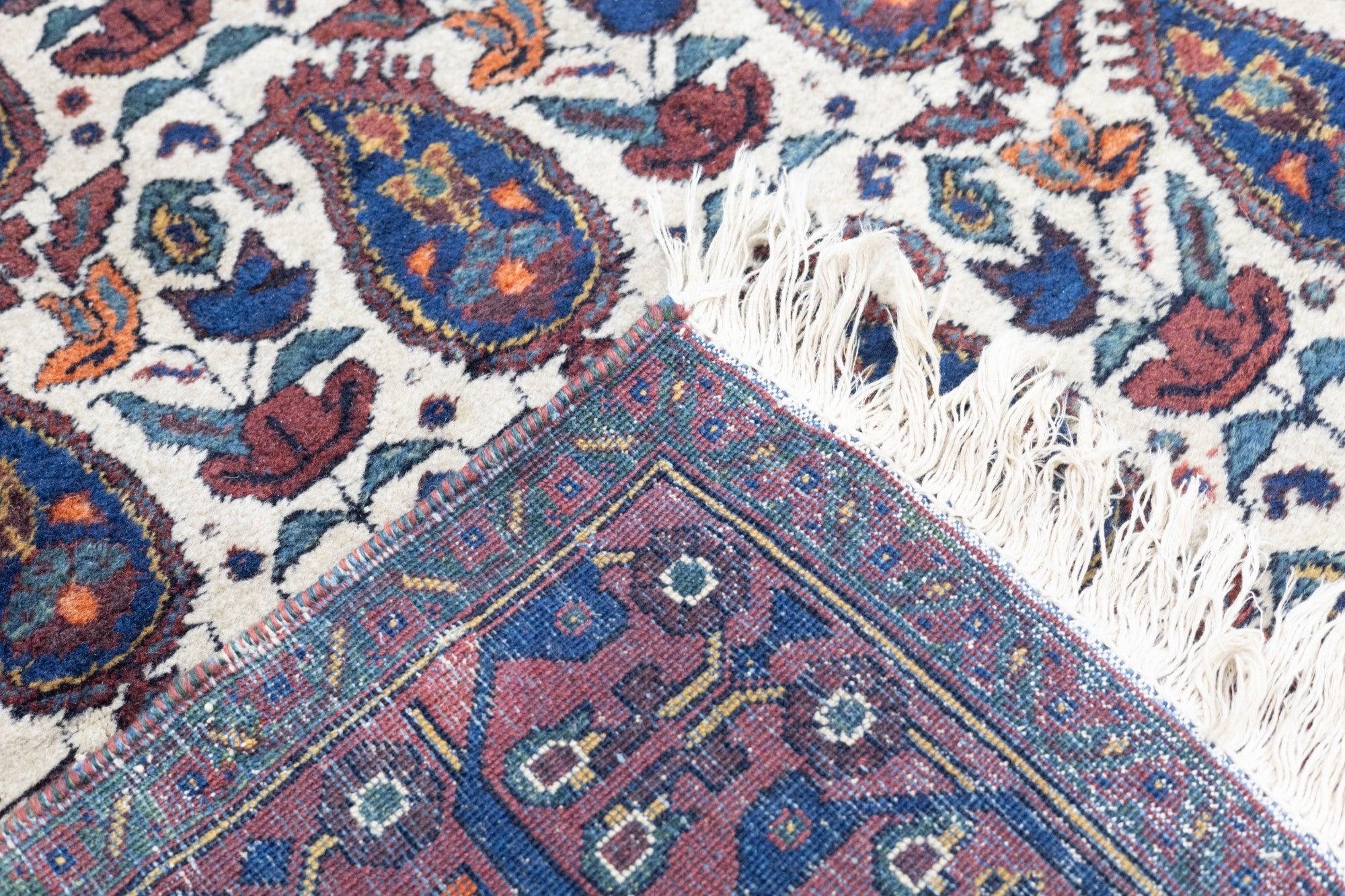 Antiker Afshar-Teppich 5'11'' x 7'4'' im Angebot 2