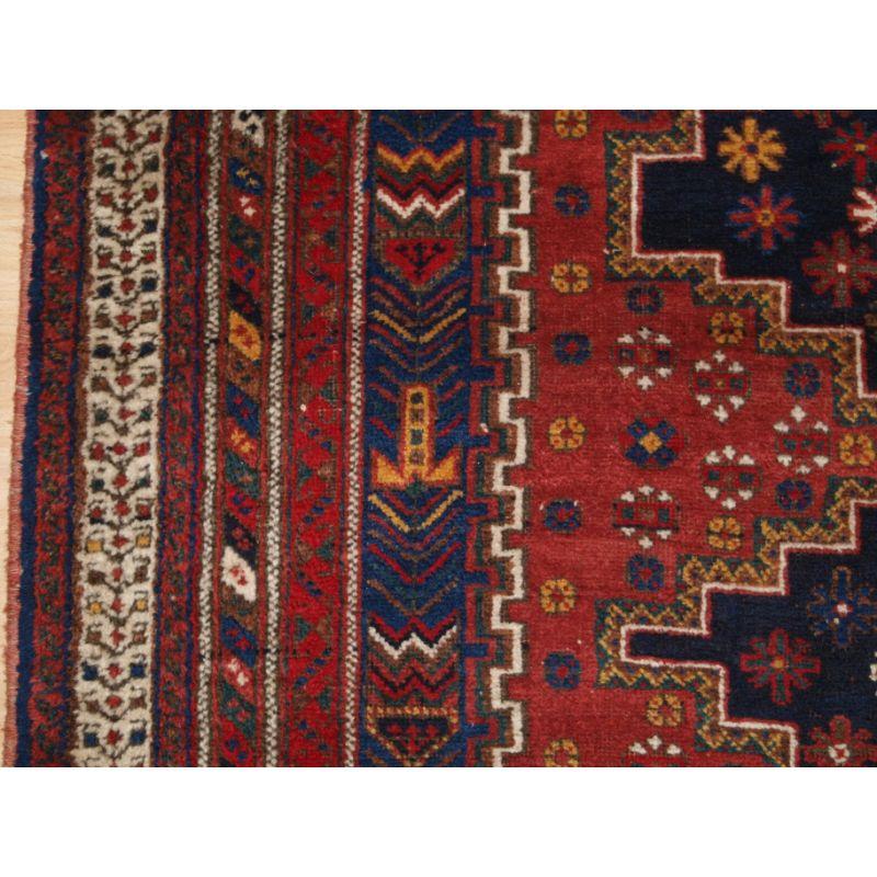 Antique Afshar Rug of Classic Design In Excellent Condition For Sale In Moreton-In-Marsh, GB