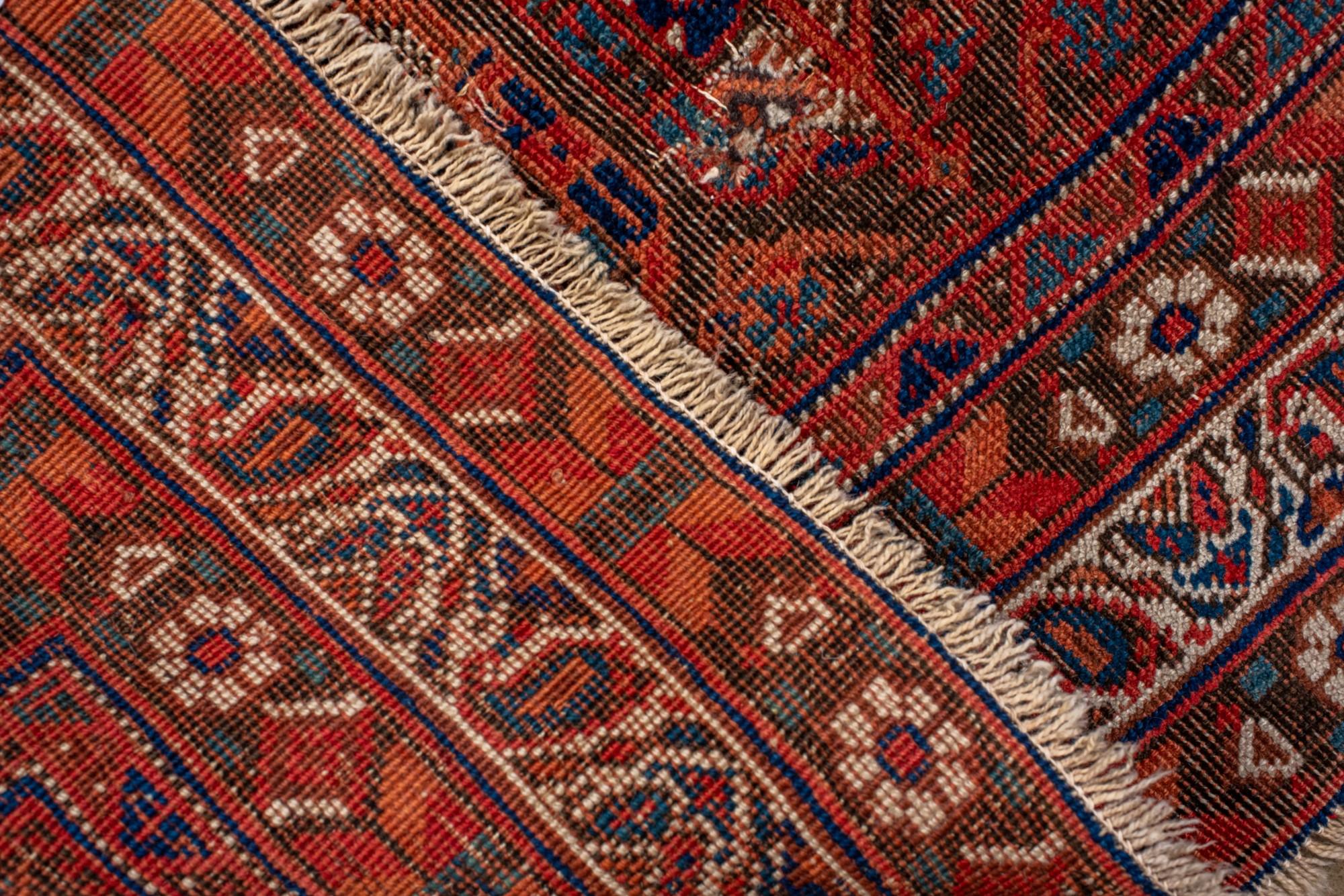 XX secolo Tappeto Afshar antico con colori scuri in vendita