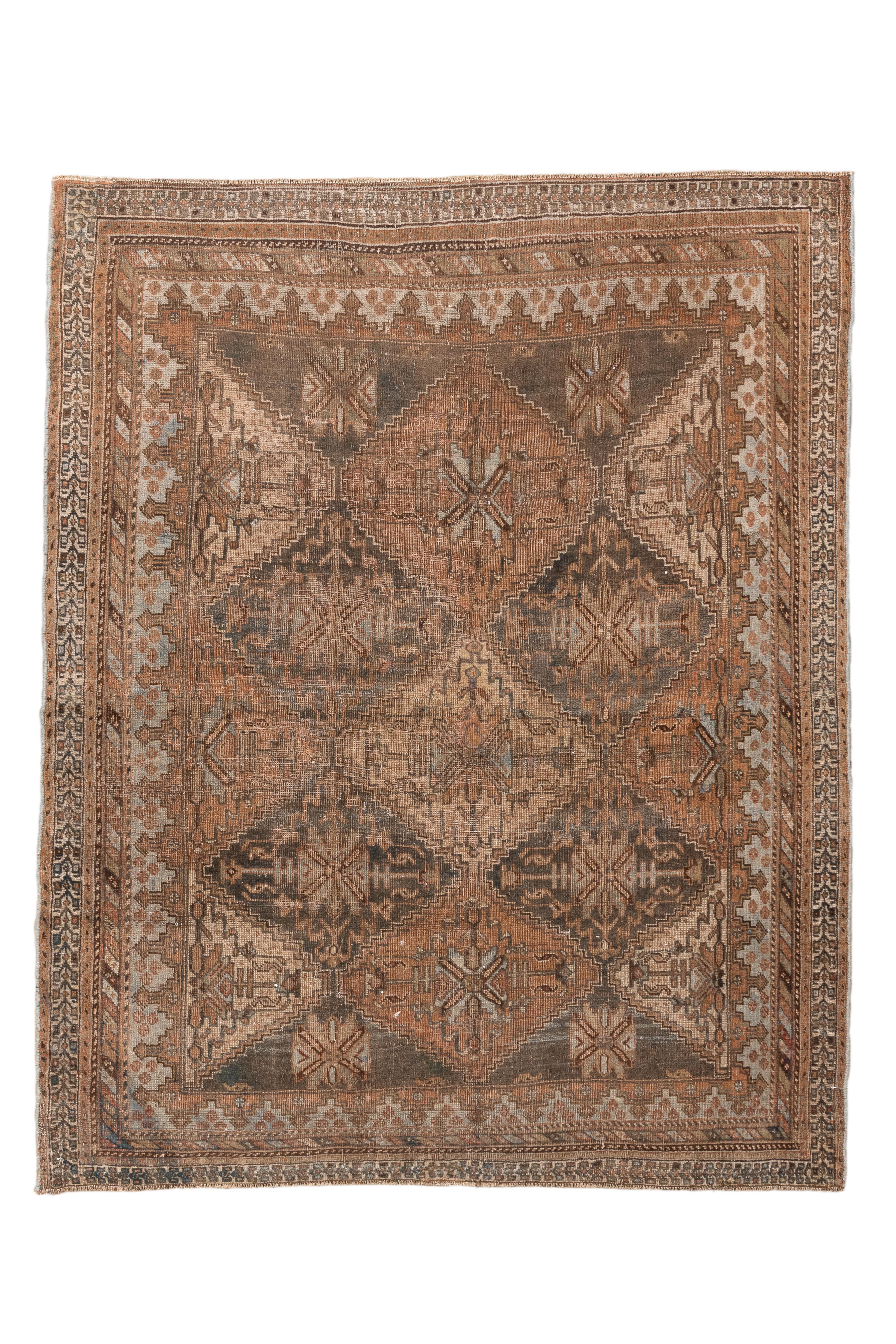  Ce tapis Afshar ancien, d'une taille de 4'2