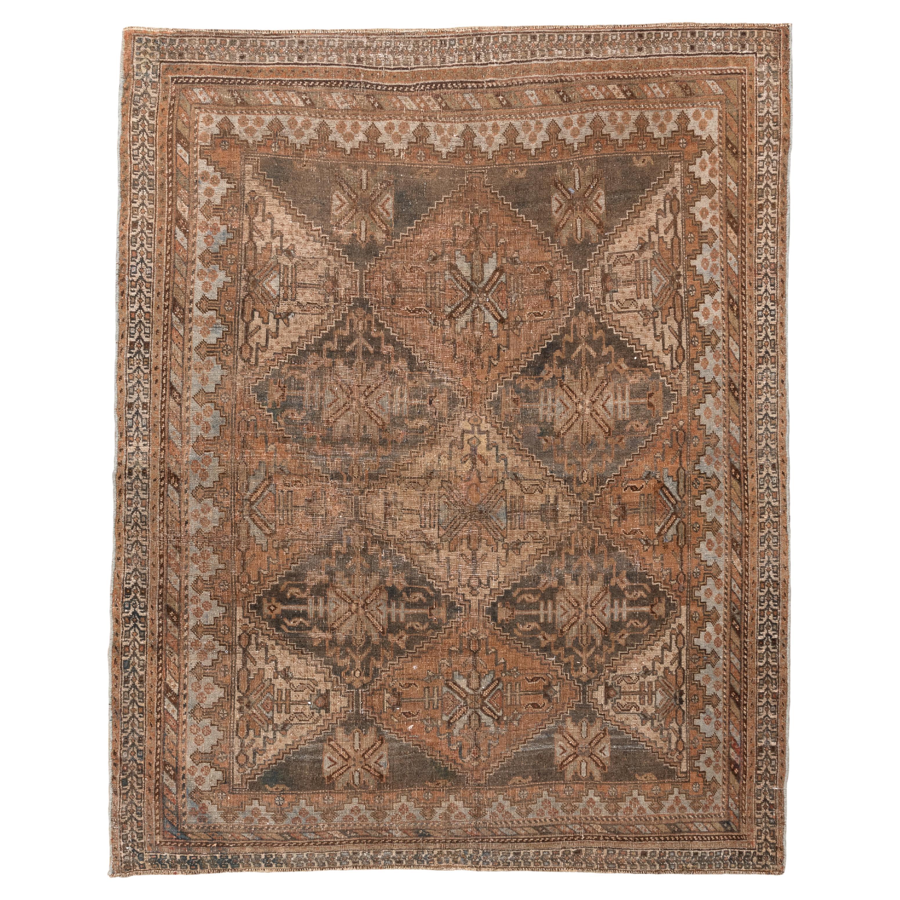 Tapis ancien Afshar à motif de médaillon en forme de diamant dans les tons de terre