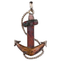 Antique Agate Anchor Pendant of 9ct Gold
