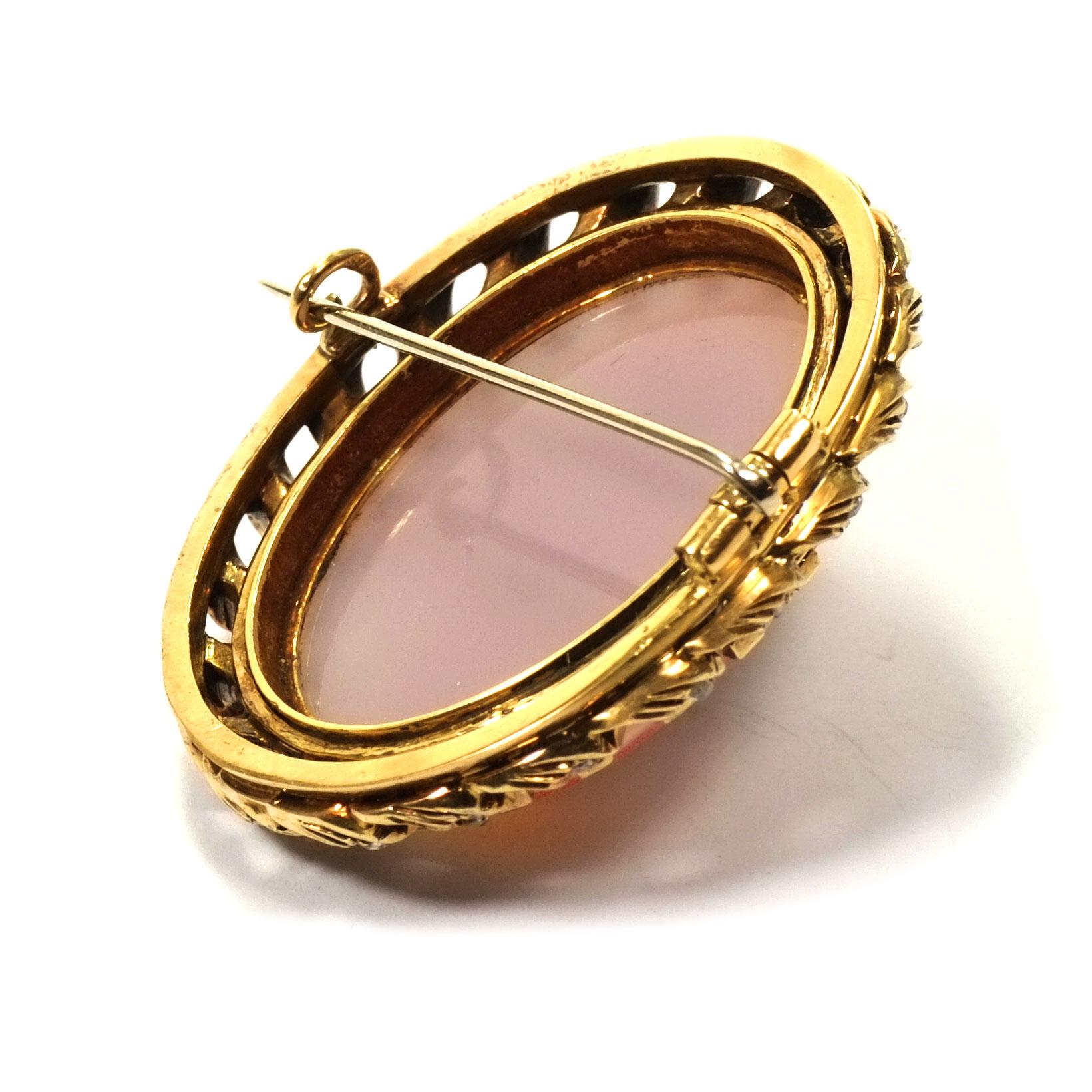 Antique Agate Cameo Diamond and Enamel Gold Brooch, circa 1870 In Good Condition In Goettingen, DE