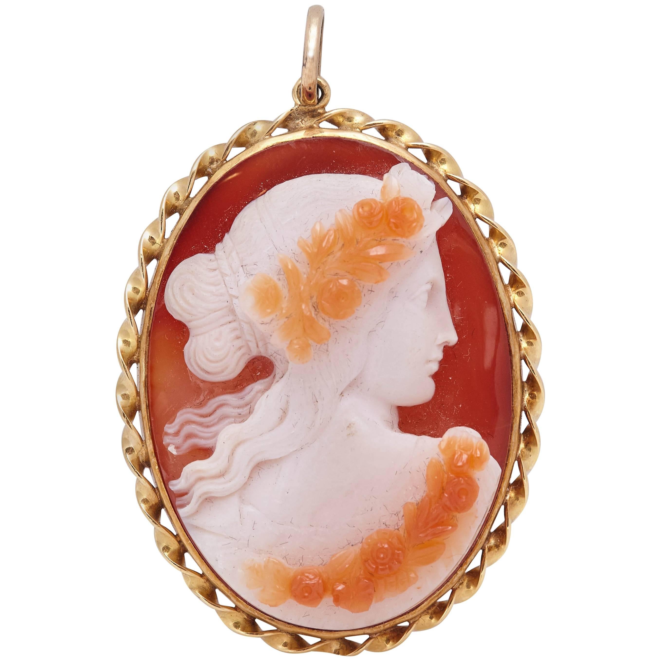 Antique Agate Cameo Pendant / Brooch