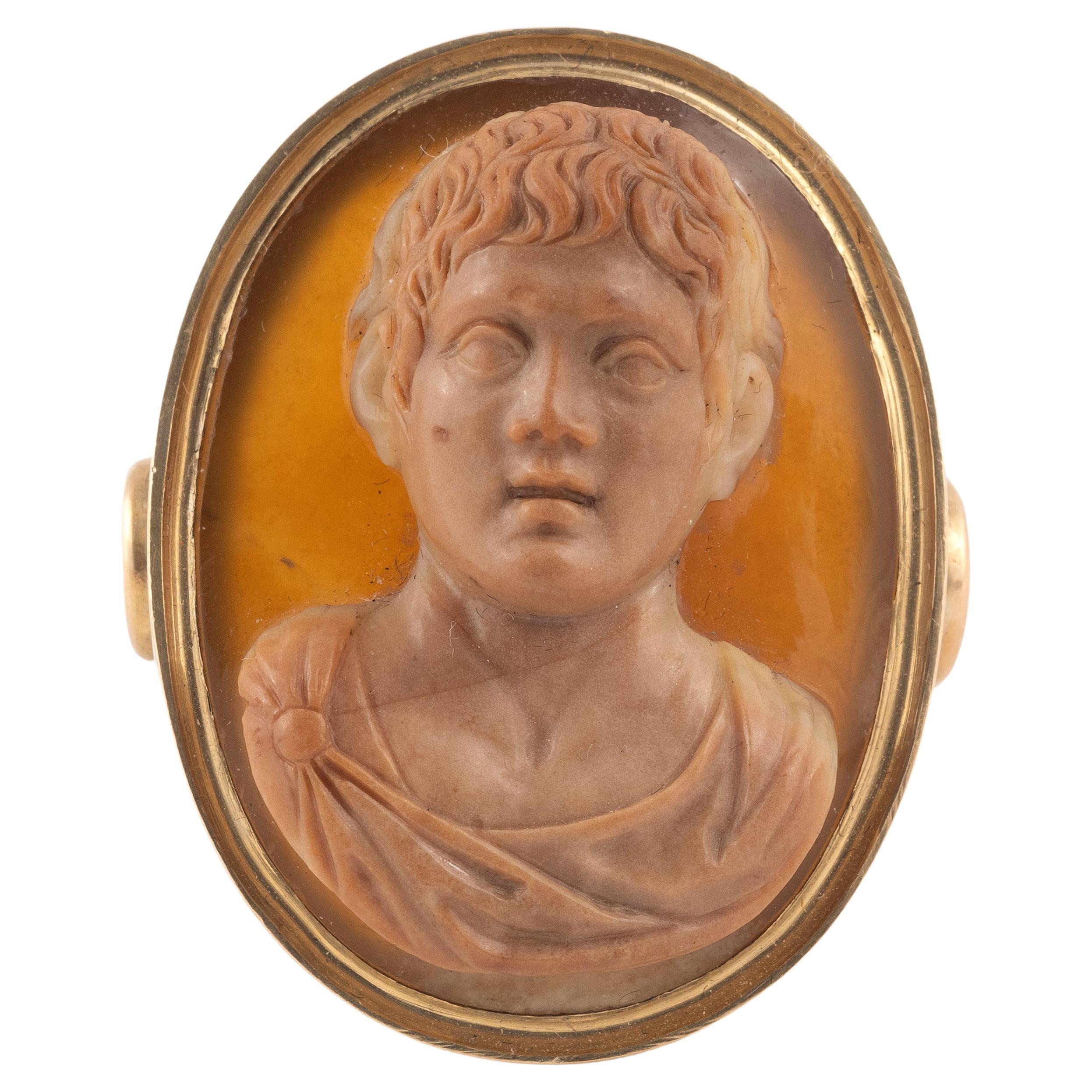 A Late 18th / Early 19th Century Two-Colour Agate Cameo Ring For Sale