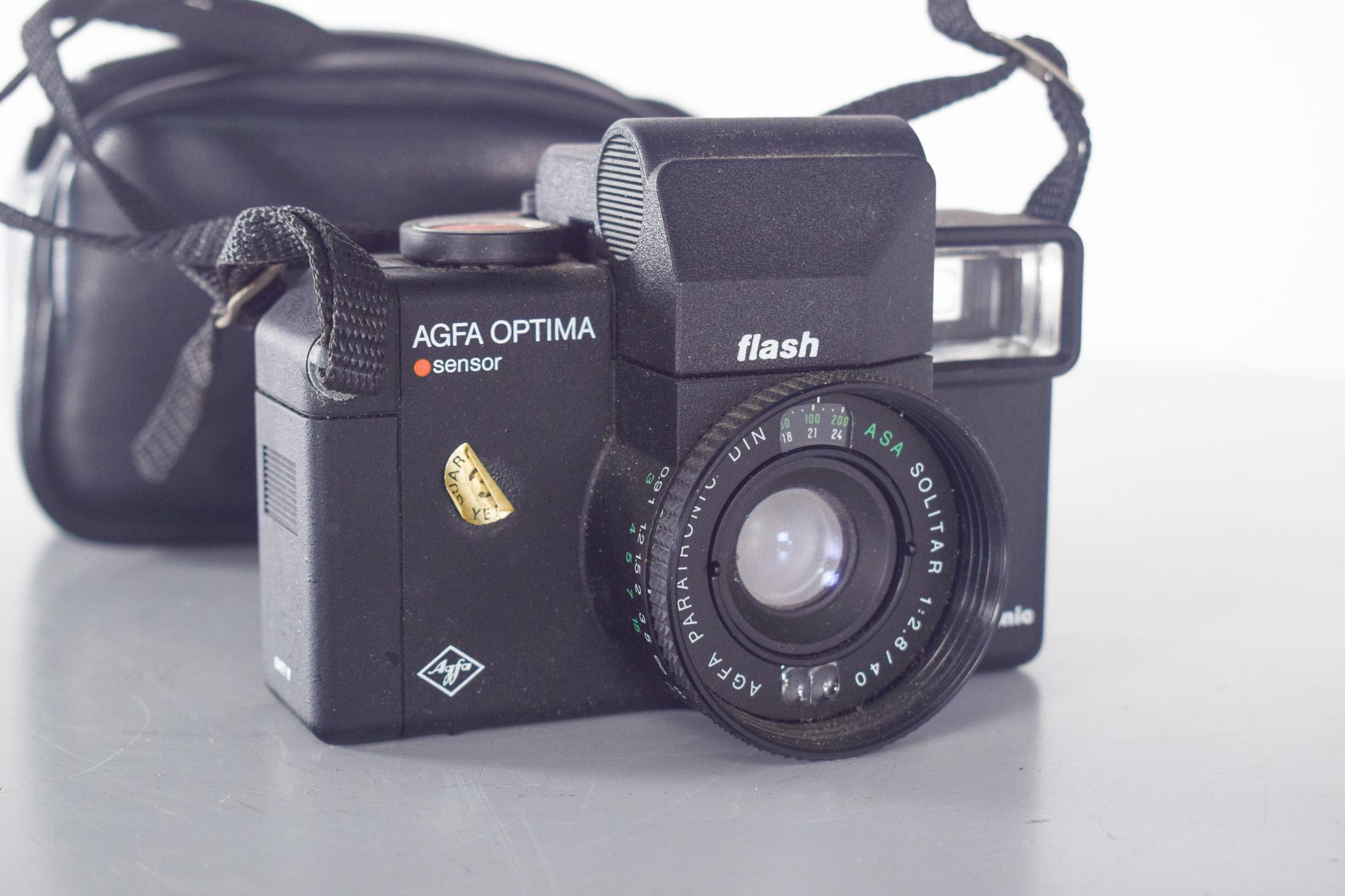 Mid-Century Modern camera Agfa ancienne, Optima Flash, avec étui en vente