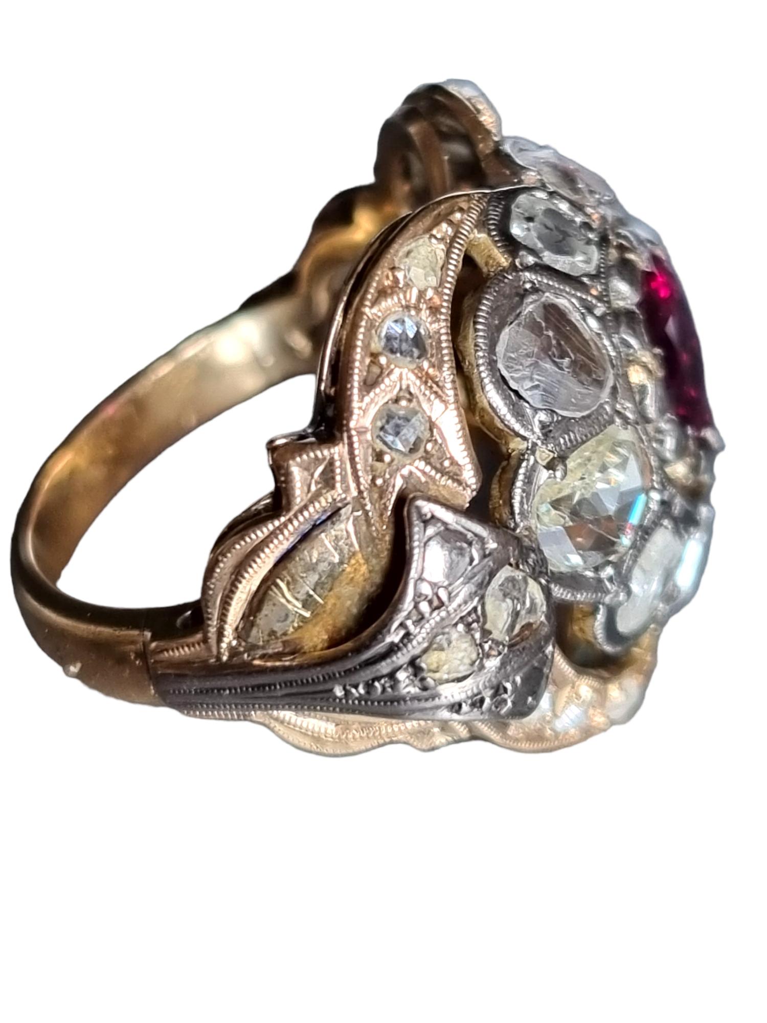 Antike AGL-zertifizierte burmesische (Mogok) unerhitzt  Cluster-Ring mit Rubin und Diamanten im Zustand „Gut“ im Angebot in OVIEDO, AS