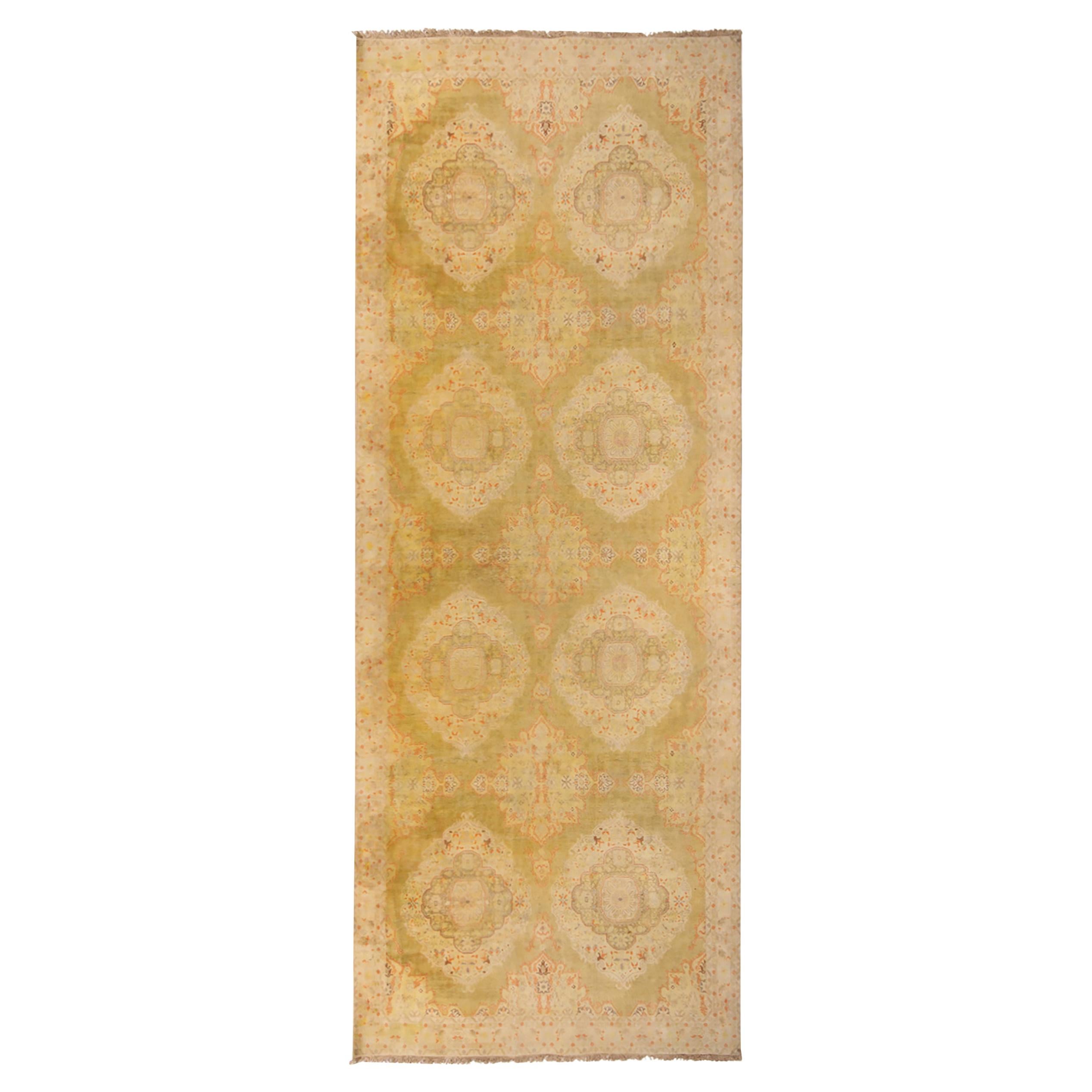 Antiker antiker Agra Teppich aus Baumwolle in Beige, Gold und Rot von Teppich & Kelim