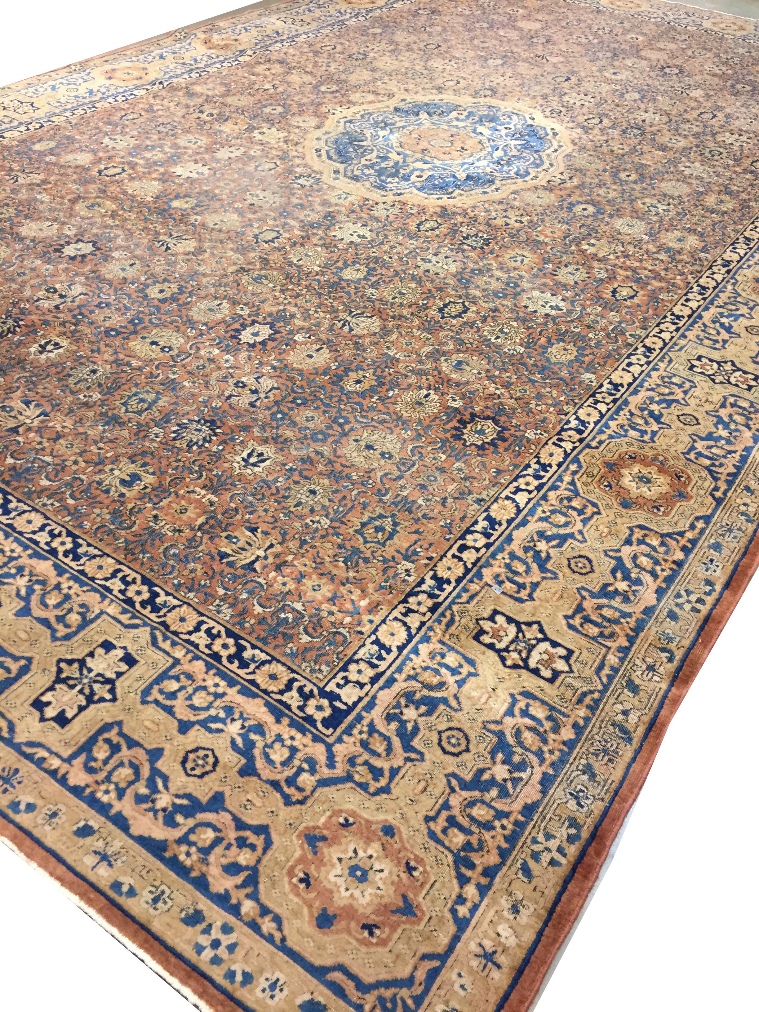 Antique Agra Carpet, circa 1890  10'4 x 17' In Good Condition For Sale In New York, NY