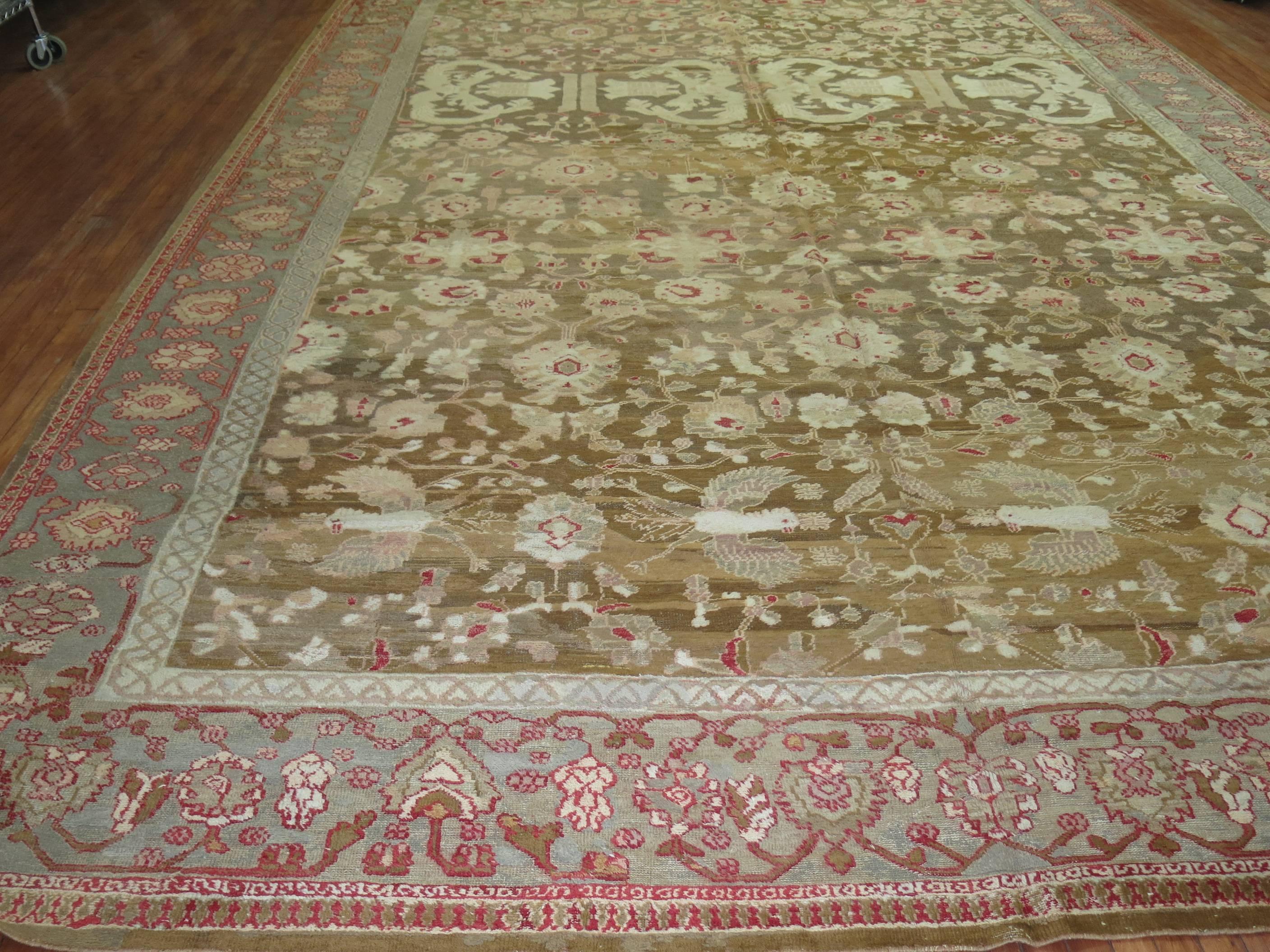 Antique Agra Carpet In Good Condition For Sale In New York, NY