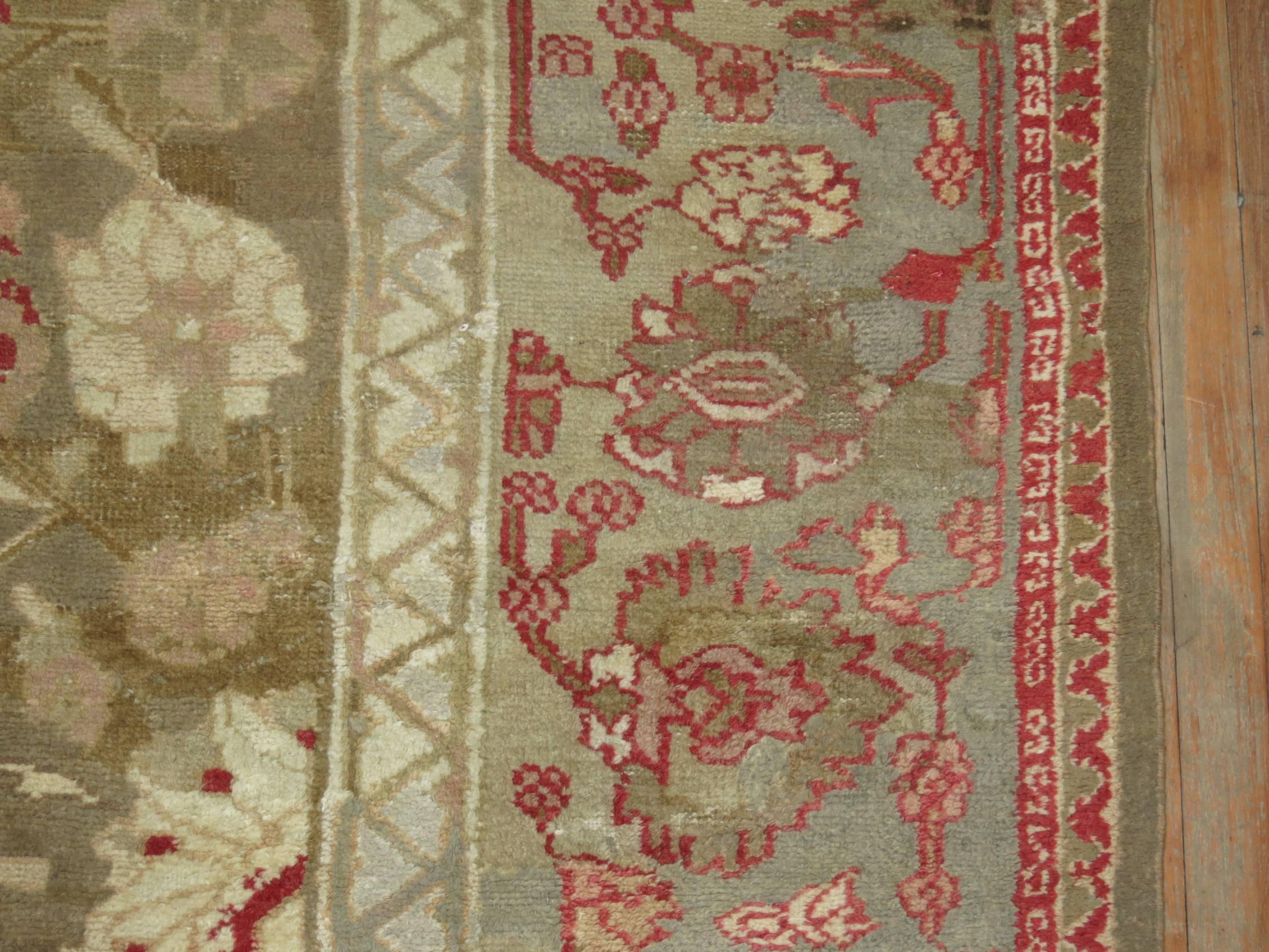 Tapis Agra ancien indien surdimensionné de la collection Zabihi en vente 2