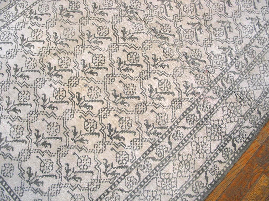Antique Agra Cotton Rug In Good Condition For Sale In New York, NY