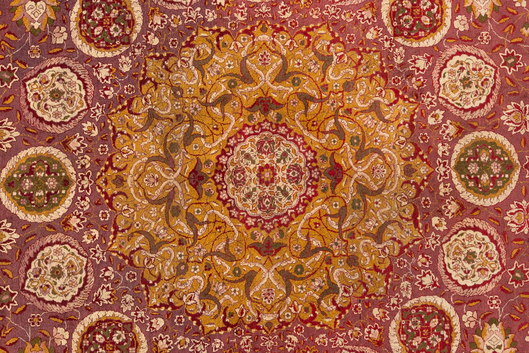 Antiker Agra-Teppich (Indisch) im Angebot