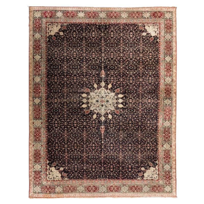 Antique Agra India Wool Rug. Circa. 1930. 3.50 x 2.70 m. For Sale
