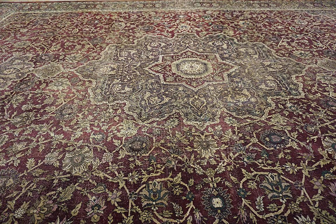 19th Century N. Indian Agra Carpet ( 13'4'' x 18'6'' - 405 x 565 ) For Sale 3