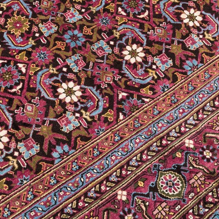 Antiker Agra-Teppich aus Indien mit Palmette-Muster, handgefertigt aus Wolle, um 1900 (Handgeknüpft) im Angebot