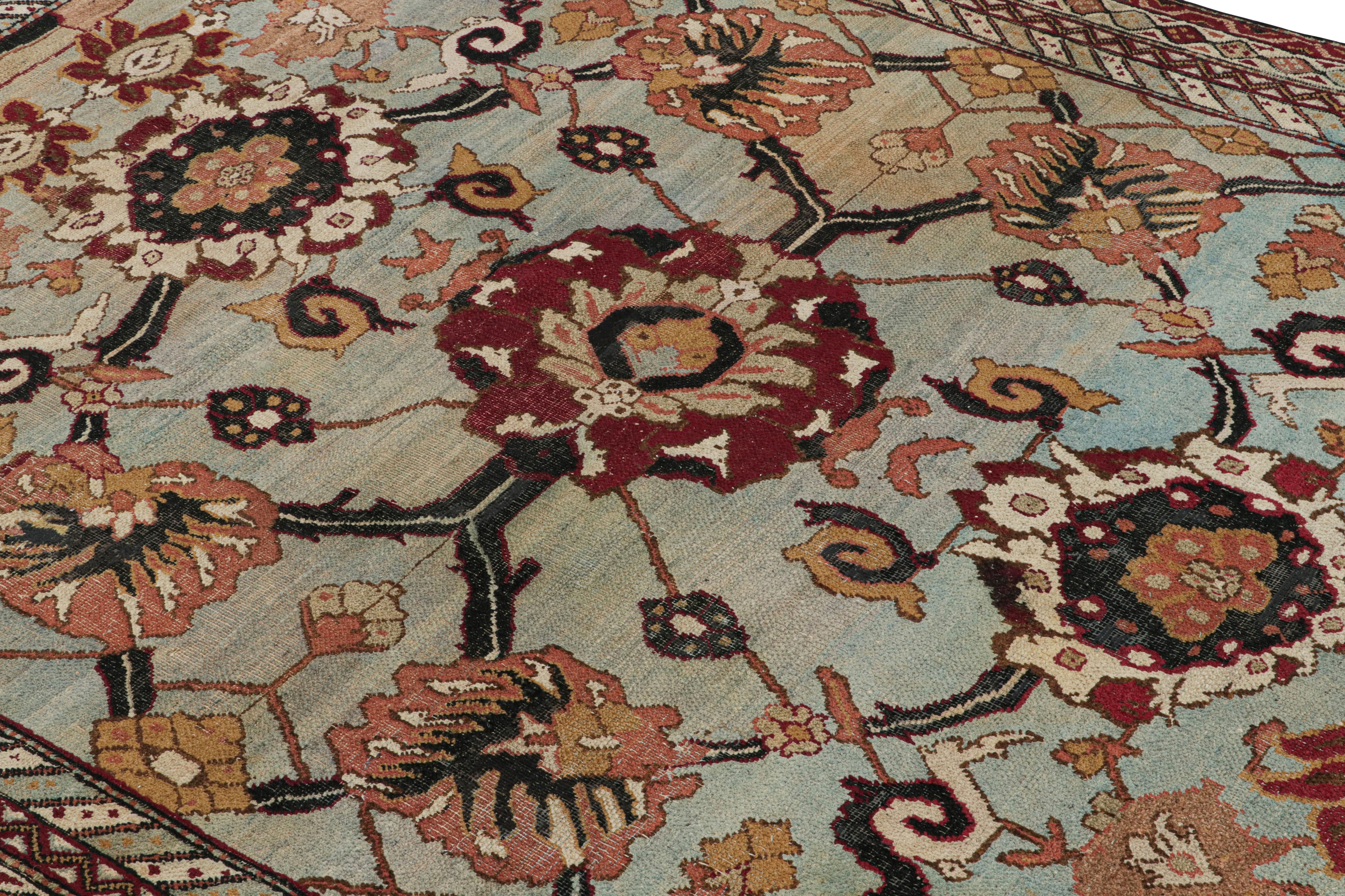 Dieser 6x8 große antike Agra-Teppich wurde von Hand in Wolle geknüpft und stammt vermutlich aus der Zeit von 1880 bis 1890. Er ist eine aufregende neue Kuration aus einer außergewöhnlichen Sammlung seltener indischer Teppiche. 

Über das Design: