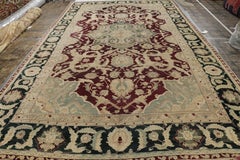 Tappeto antico Agra in borgogna e crema con medaglione floreale - Rug & Kilim