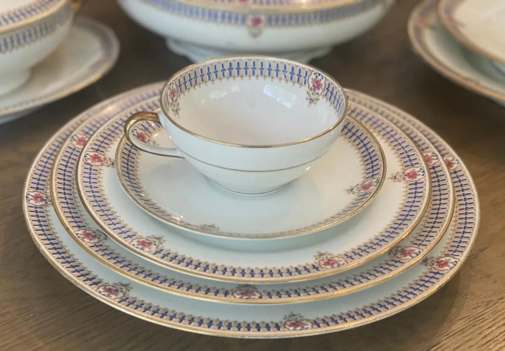 Antique Ahrenfeldt Limoges Depose Blue Gold Floral Rose Svc 6 +: No Chips/Cracks In Good Condition For Sale In Perry, FL