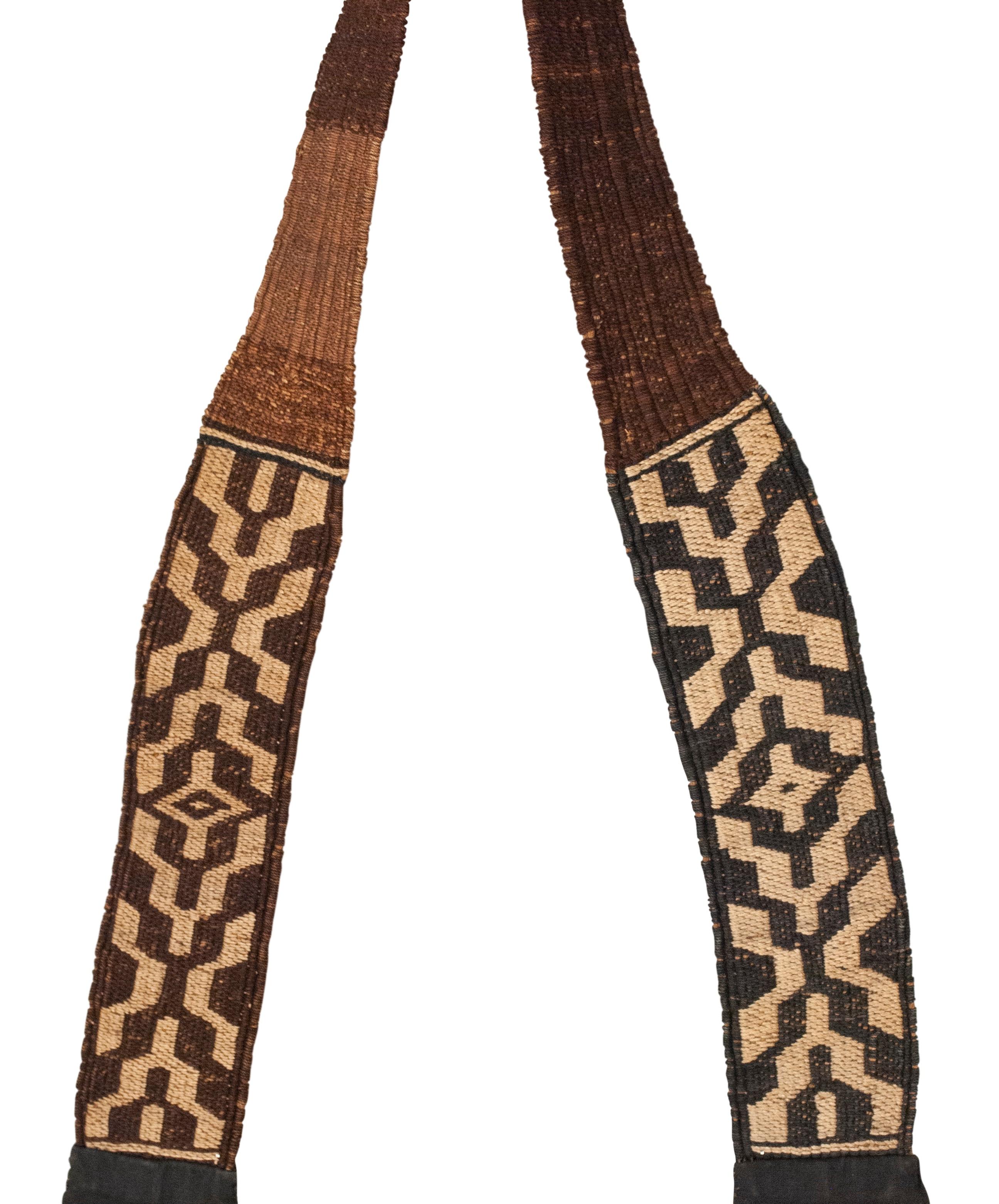 Portaespadas Ainu Antiguo (Emushat), Japón Meiji en venta