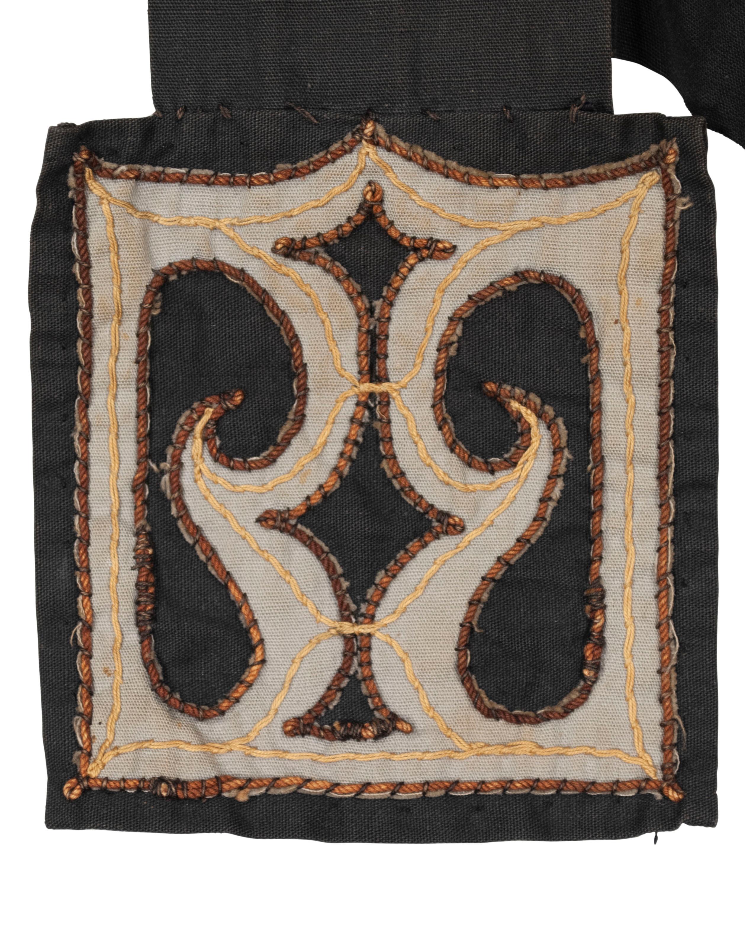 Portaespadas Ainu Antiguo (Emushat), Japón Hecho a mano en venta