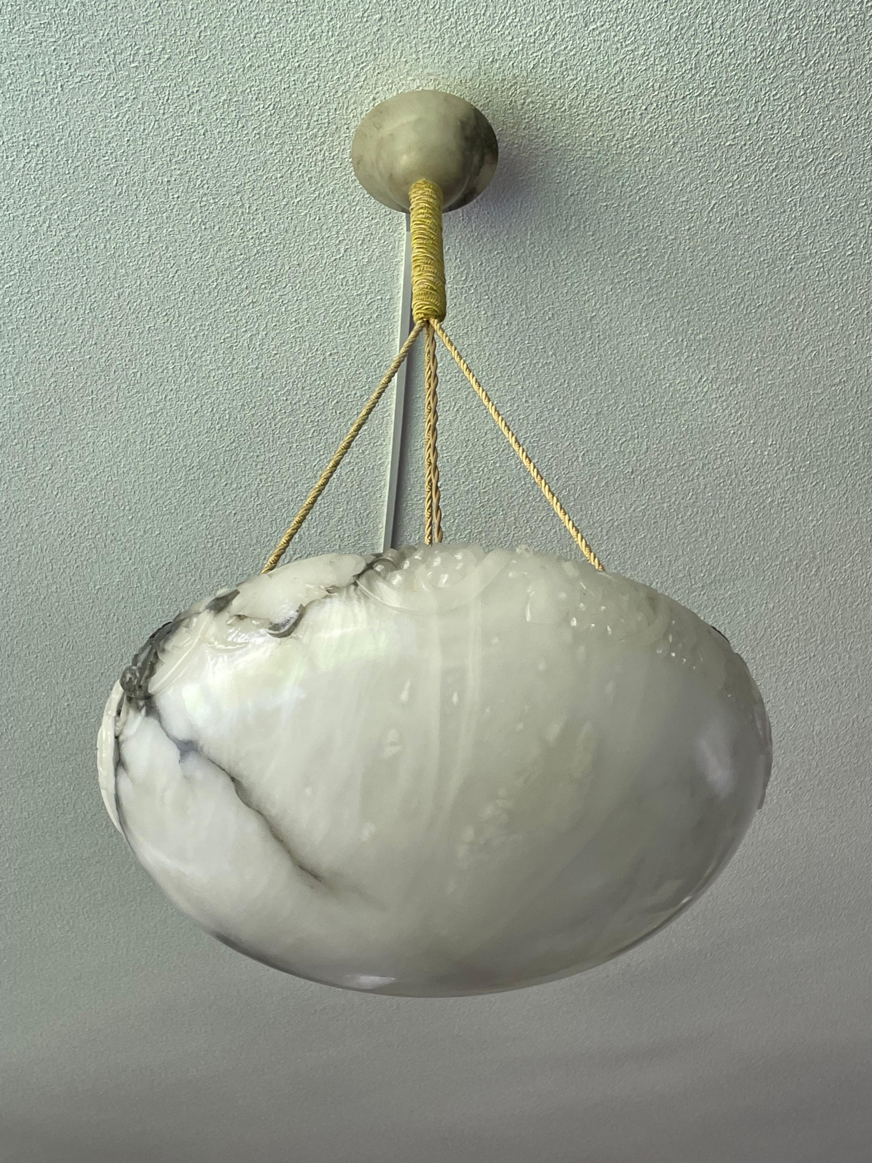 Antique Alabaster Chandelier / Pendant w. Stunning Translucent Veins & Patches  In Good Condition For Sale In Lisse, NL