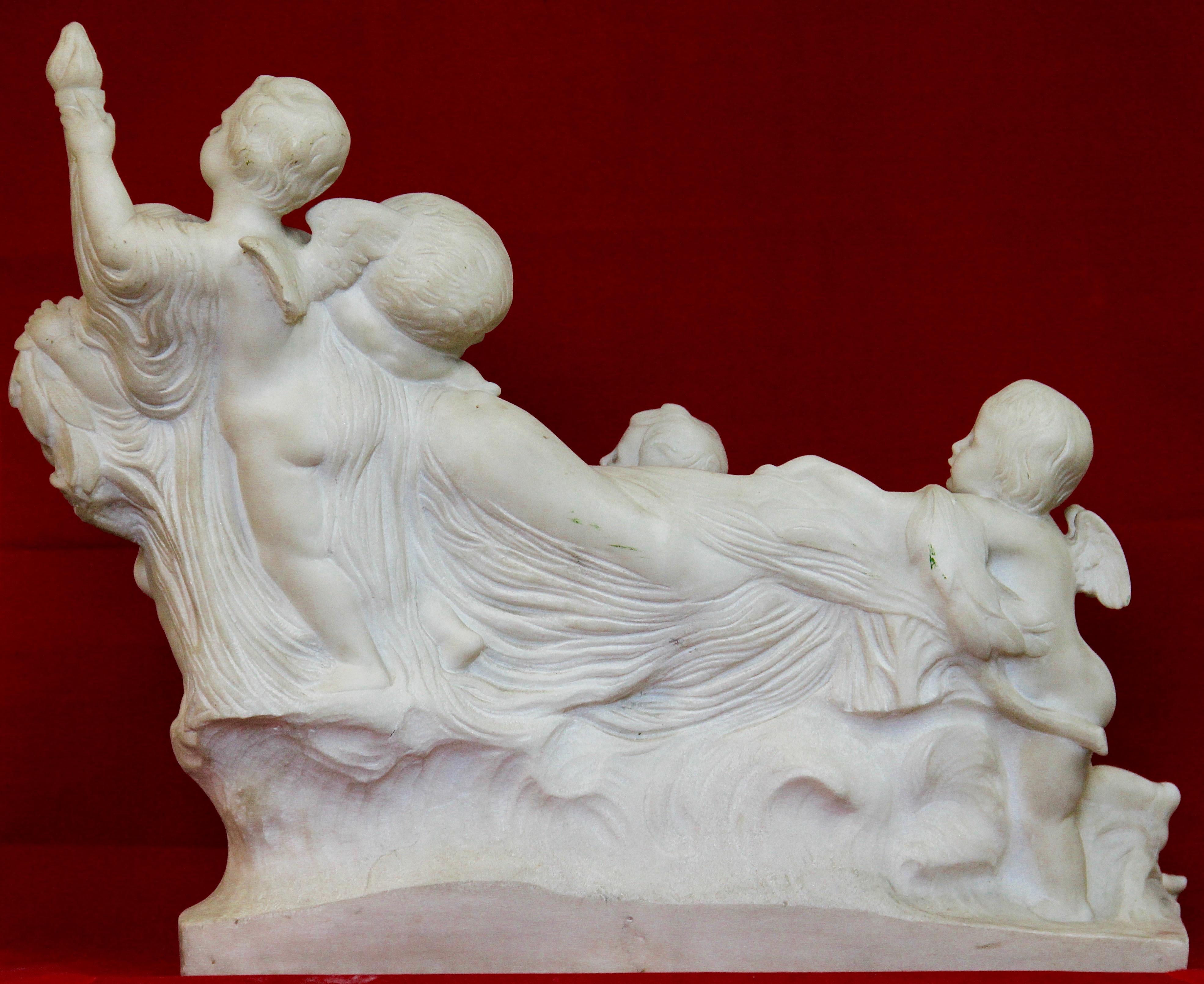 Antike antike Alabasterfigurengruppe, mythologische Szene, 19. Jahrhundert, Monogrammiert im Angebot 8