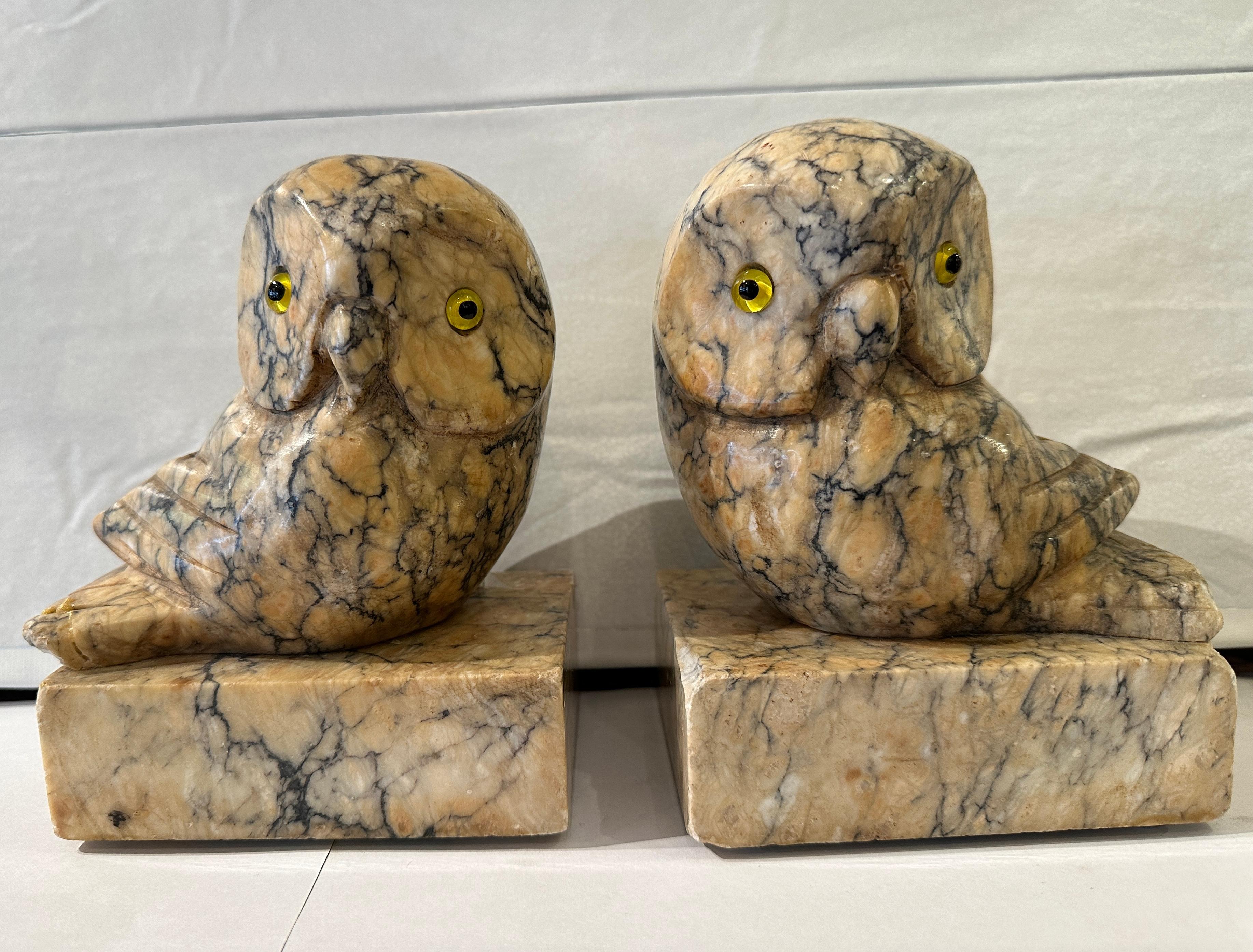 Pair of owl alabaster bookends. Charming pair with glass eyes.
Nicely worn age patina.