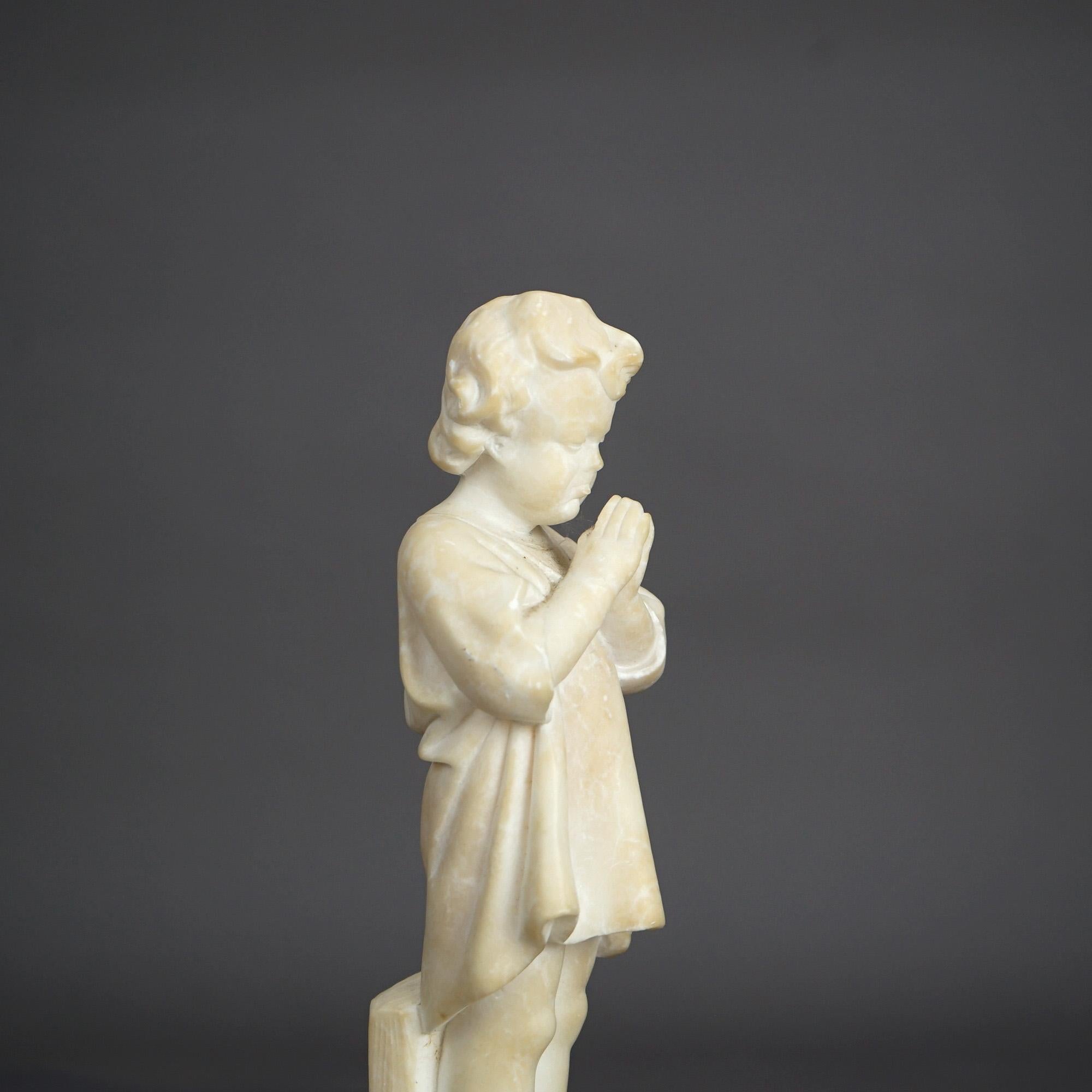 Antike Alabaster-Skulptur eines Gebetskinds aus Alabaster mit Marmorsockel, um 1890 1